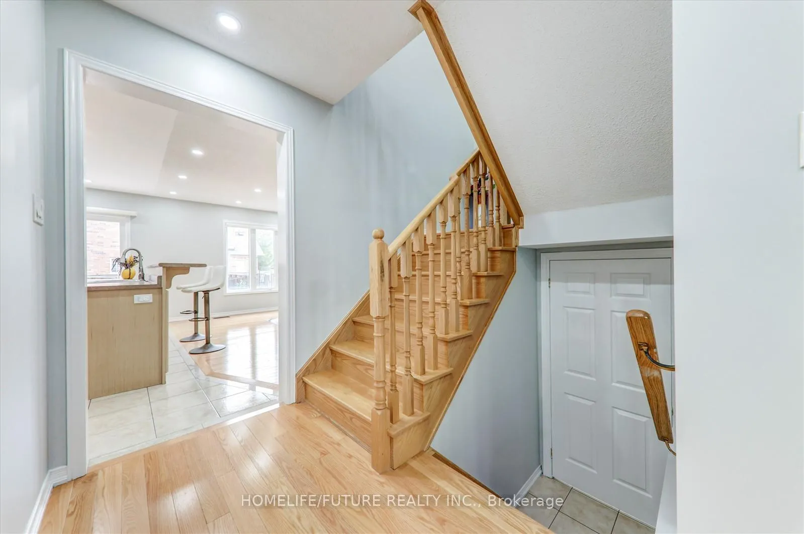 Photo 4 of 13 Oklahoma Drive, Brampton, Brampton East — HOMEH