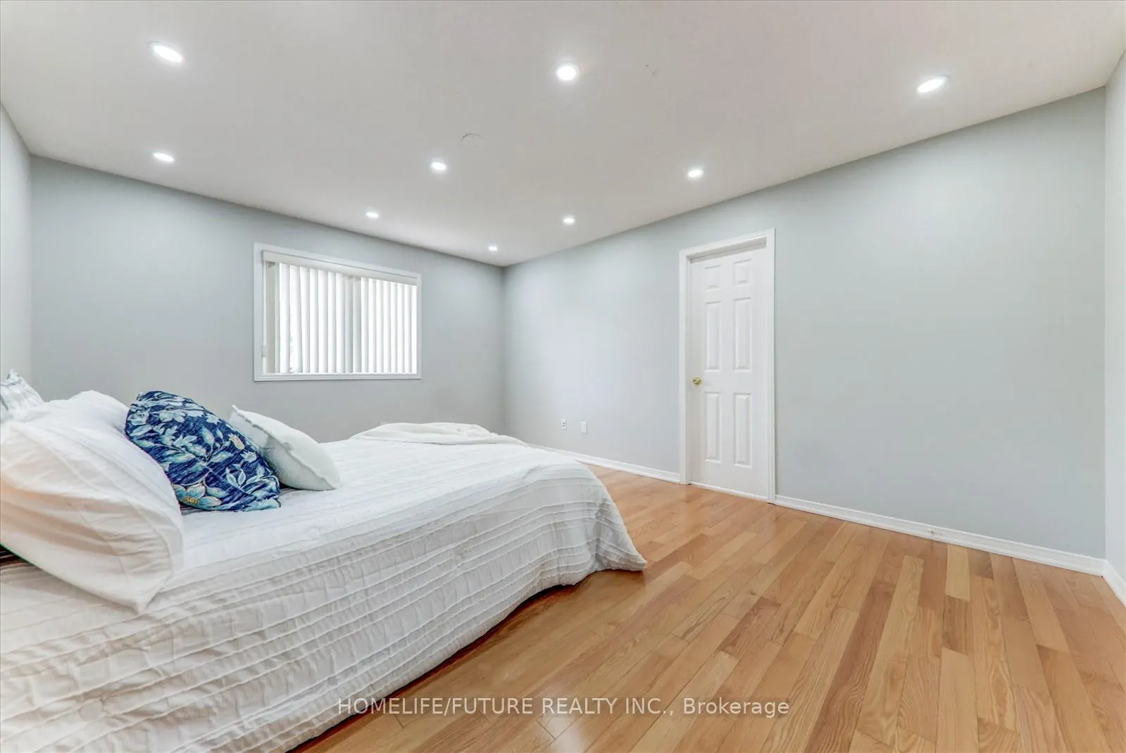 Photo 7 of 13 Oklahoma Drive, Brampton, Brampton East — HOMEH