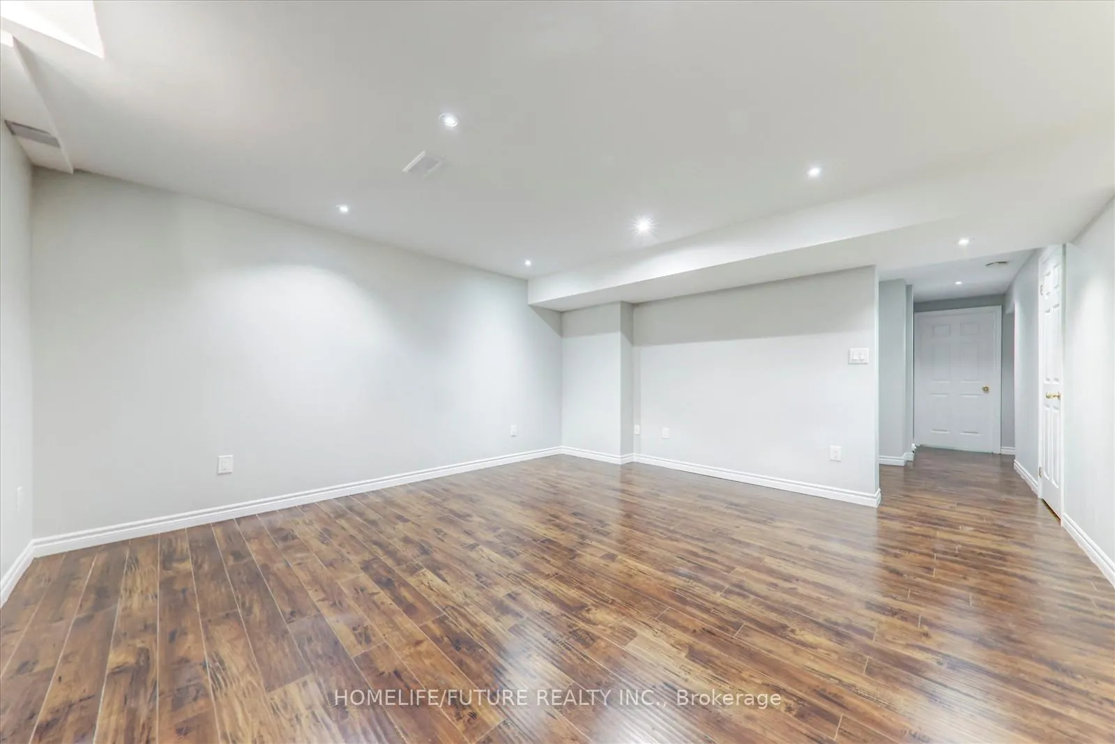 Photo 8 of 13 Oklahoma Drive, Brampton, Brampton East — HOMEH