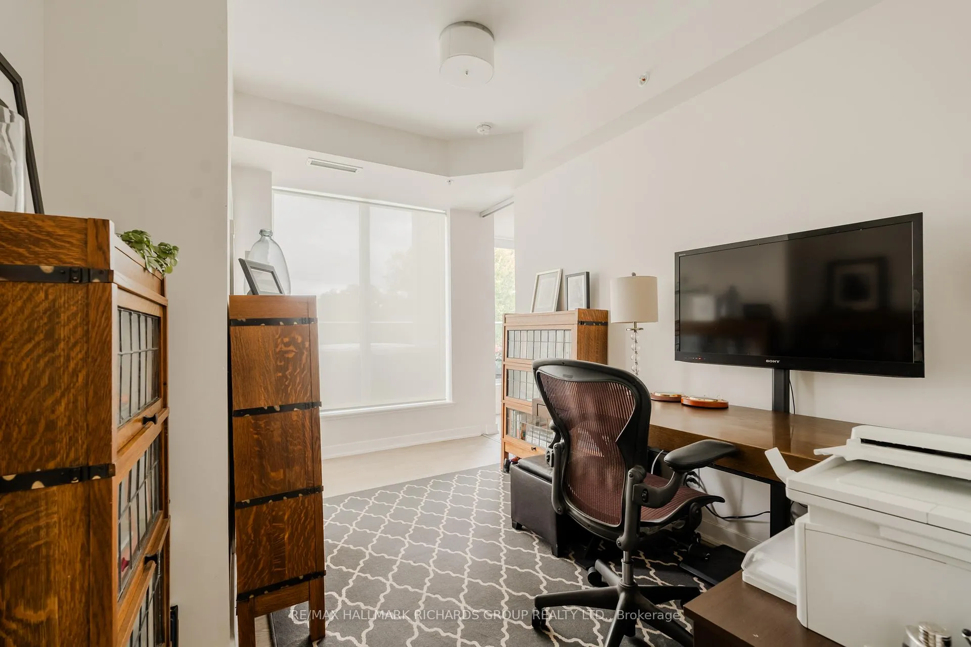 Photo 8 of Unit 401, 1960 Queen Street E, Toronto, The Beaches — HOMEH