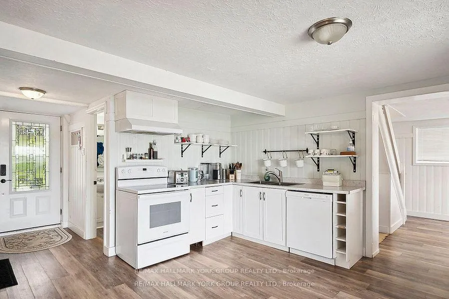 Photo 11 of 42 Lighthouse Crescent, Tay, Victoria Harbour — HOMEH