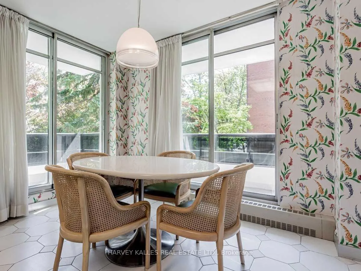 Photo 16 of Unit 201, 2600 Bathurst Street, Toronto, Englemount-Lawrence — HOMEH