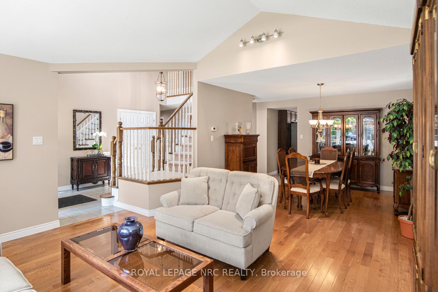 Photo 8 of 149 Dorchester Drive, Grimsby, Grimsby East — HOMEH