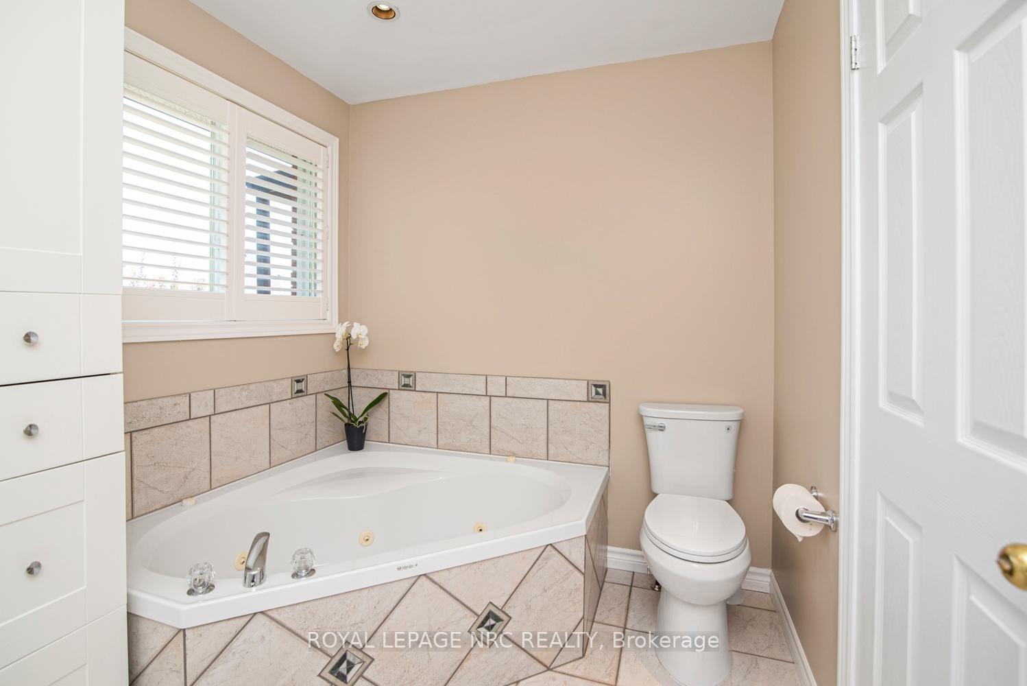 Photo 22 of 149 Dorchester Drive, Grimsby, Grimsby East — HOMEH