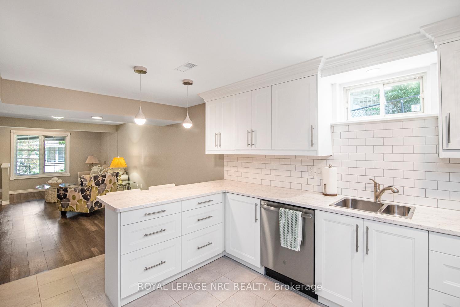 Photo 31 of 149 Dorchester Drive, Grimsby, Grimsby East — HOMEH