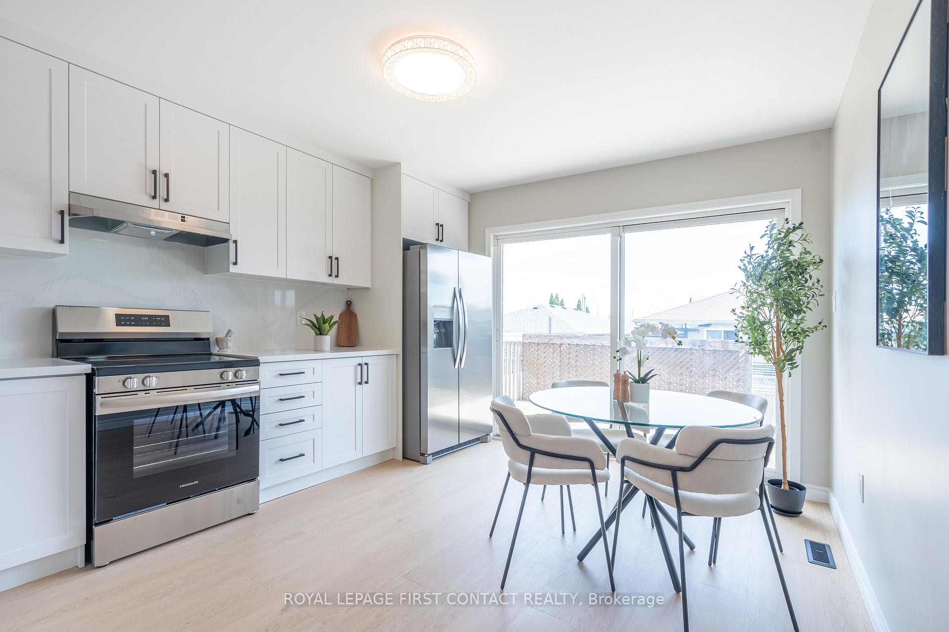 Photo 9 of 60 William Paddison Drive, Barrie, Georgian Drive — HOMEH