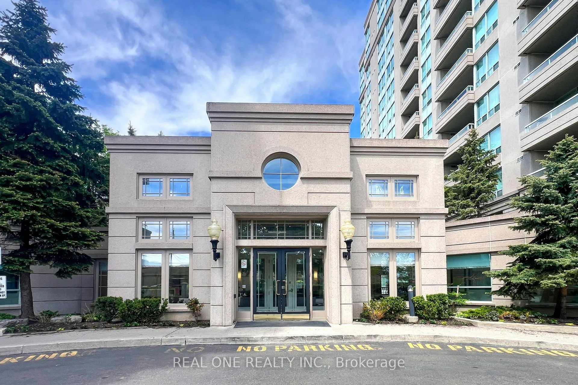 Photo 1 of Unit 101, 8 Covington Road, Toronto, Englemount-Lawrence — HOMEH