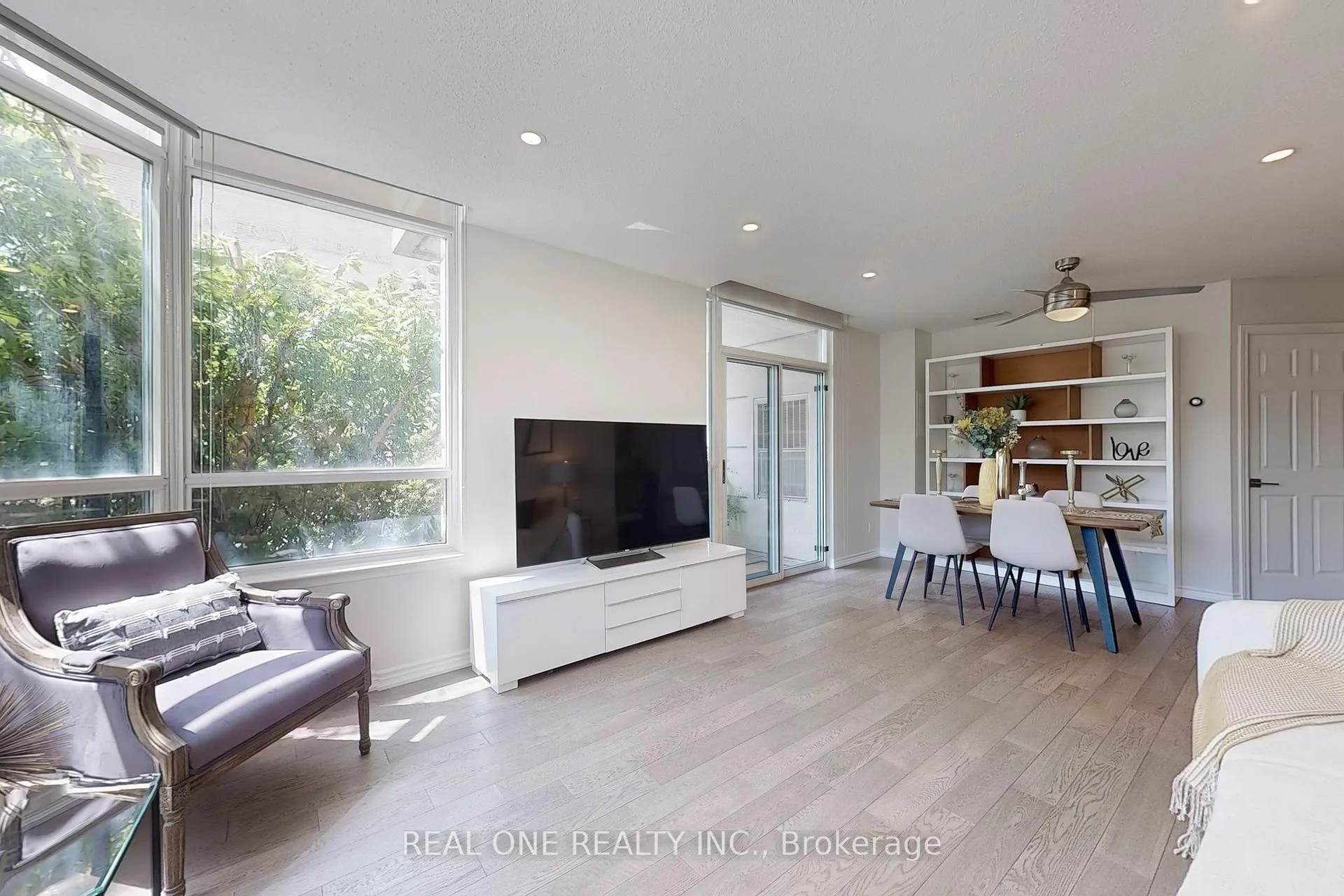 Photo 7 of Unit 101, 8 Covington Road, Toronto, Englemount-Lawrence — HOMEH
