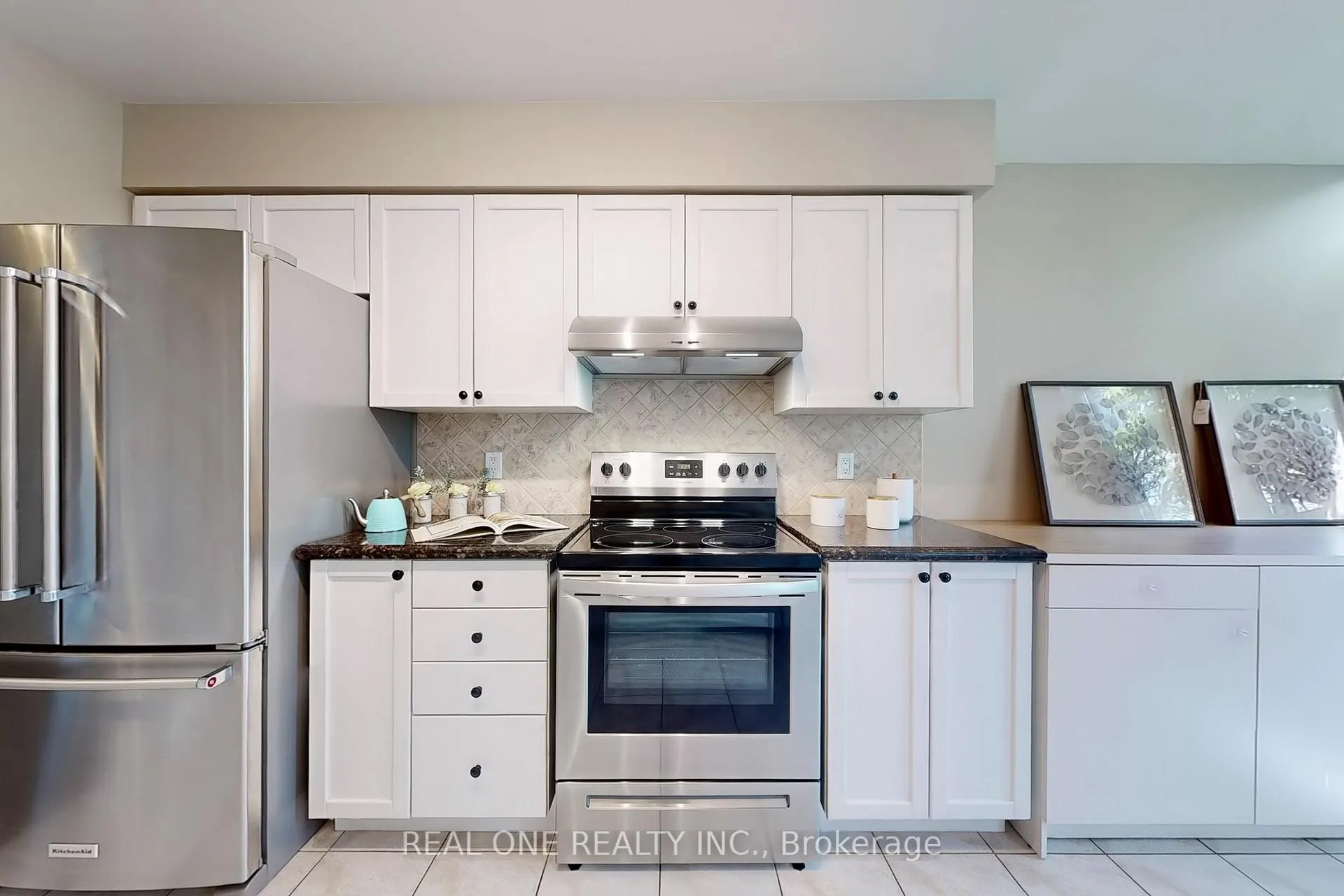 Photo 14 of Unit 101, 8 Covington Road, Toronto, Englemount-Lawrence — HOMEH