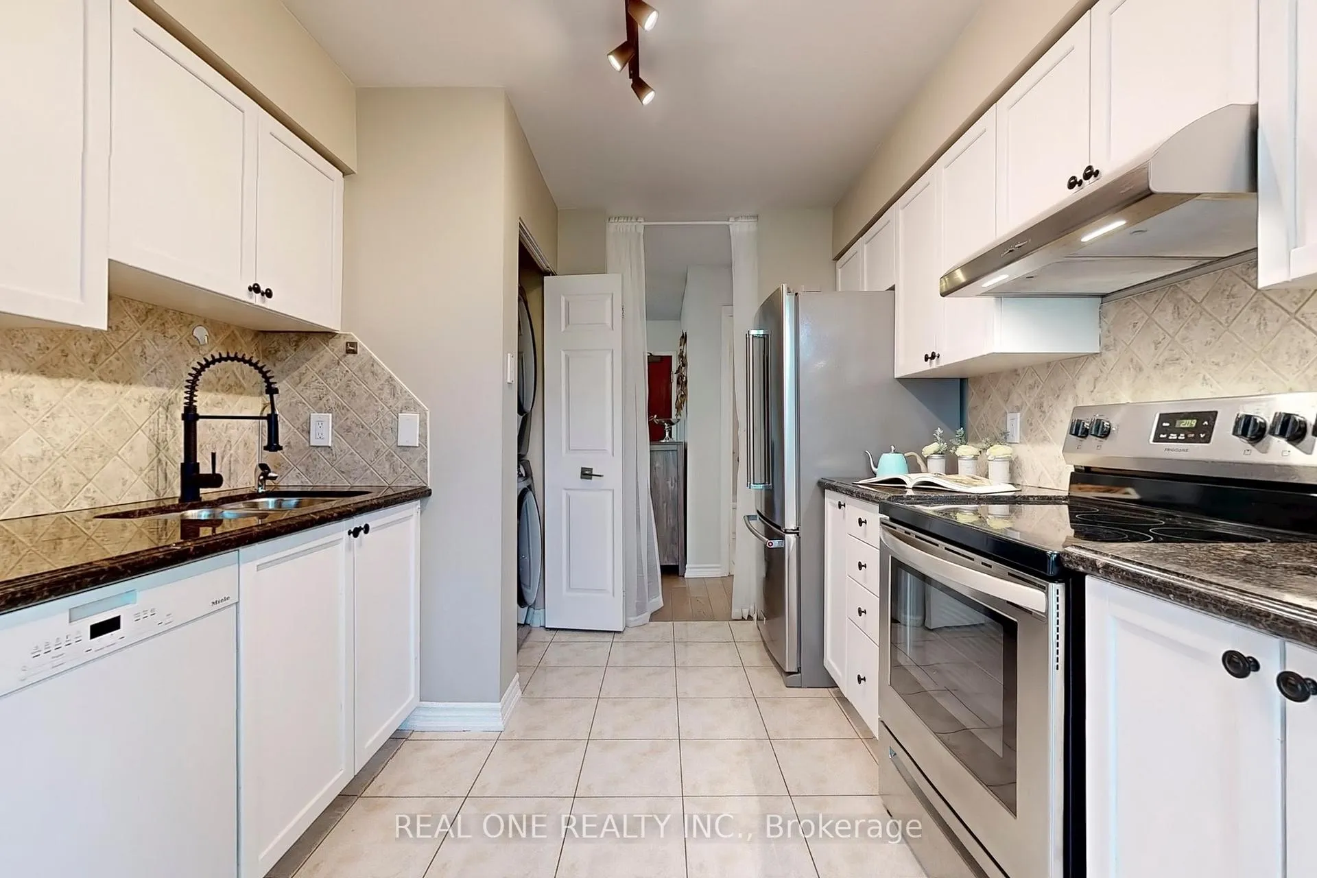 Photo 16 of Unit 101, 8 Covington Road, Toronto, Englemount-Lawrence — HOMEH