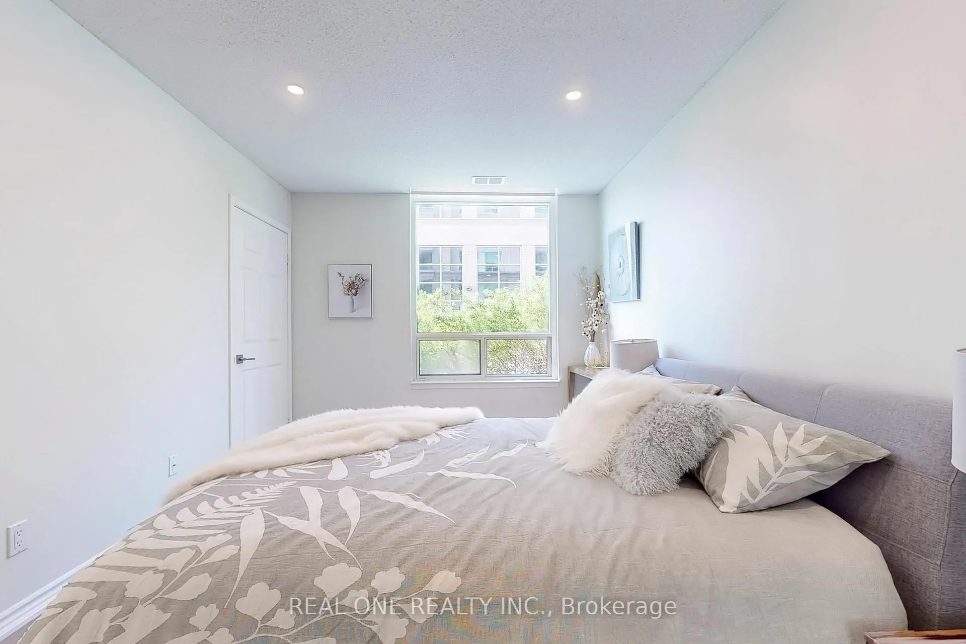 Photo 25 of Unit 101, 8 Covington Road, Toronto, Englemount-Lawrence — HOMEH