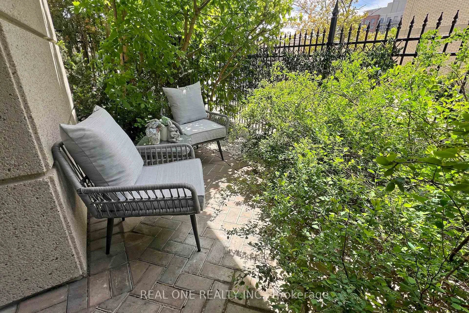 Photo 37 of Unit 101, 8 Covington Road, Toronto, Englemount-Lawrence — HOMEH