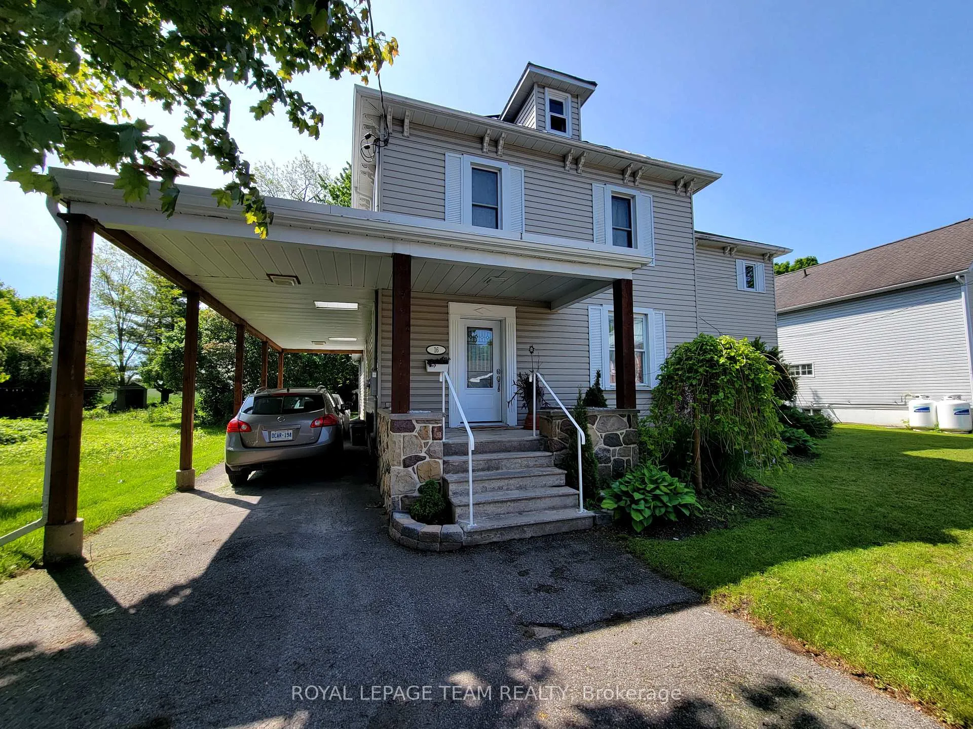 Photo 2 of 16 Peter Street S, North Glengarry, Maxville — HOMEH