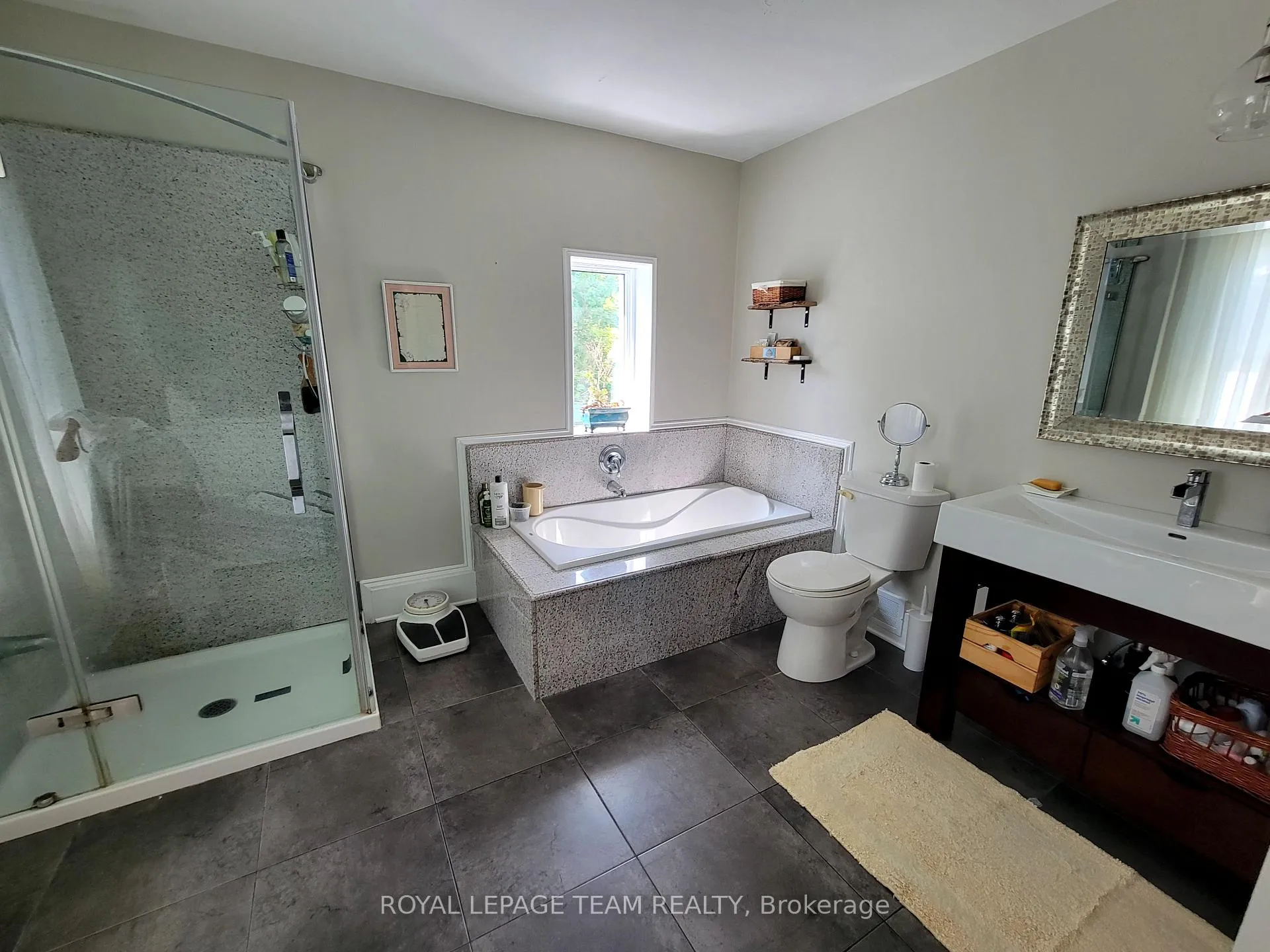 Photo 17 of 16 Peter Street S, North Glengarry, Maxville — HOMEH