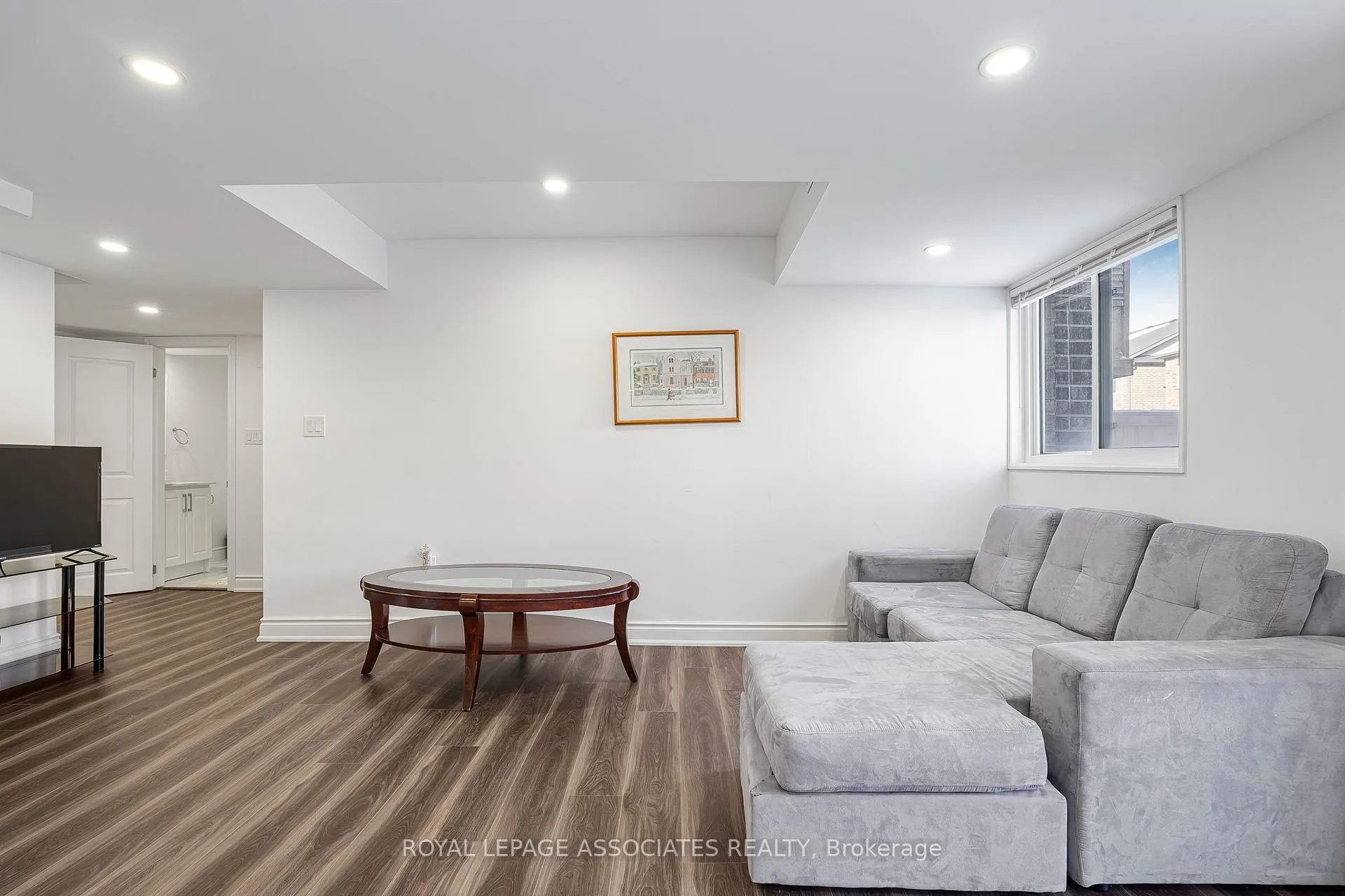 Photo 5 of 2515 Standardbred Drive, Oshawa, Windfields — HOMEH