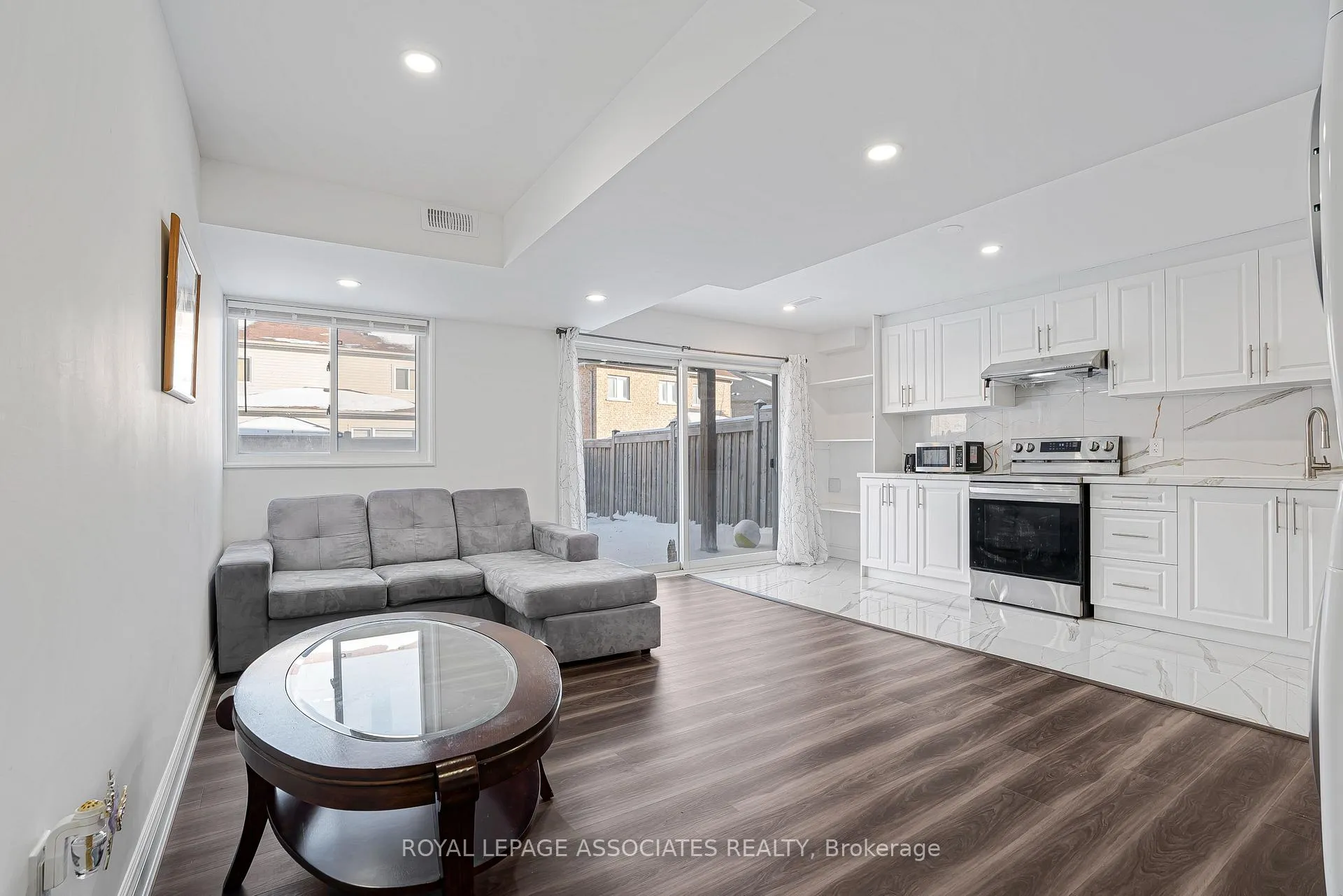 Photo 6 of 2515 Standardbred Drive, Oshawa, Windfields — HOMEH