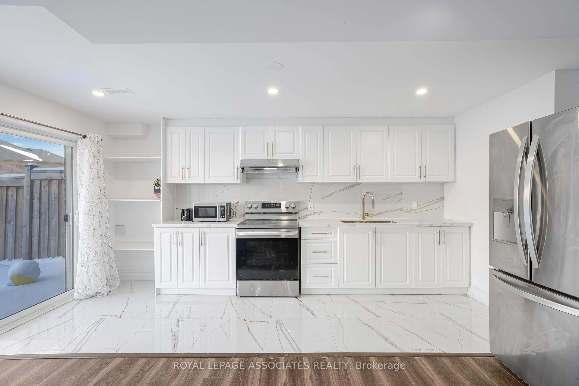 Photo 8 of 2515 Standardbred Drive, Oshawa, Windfields — HOMEH