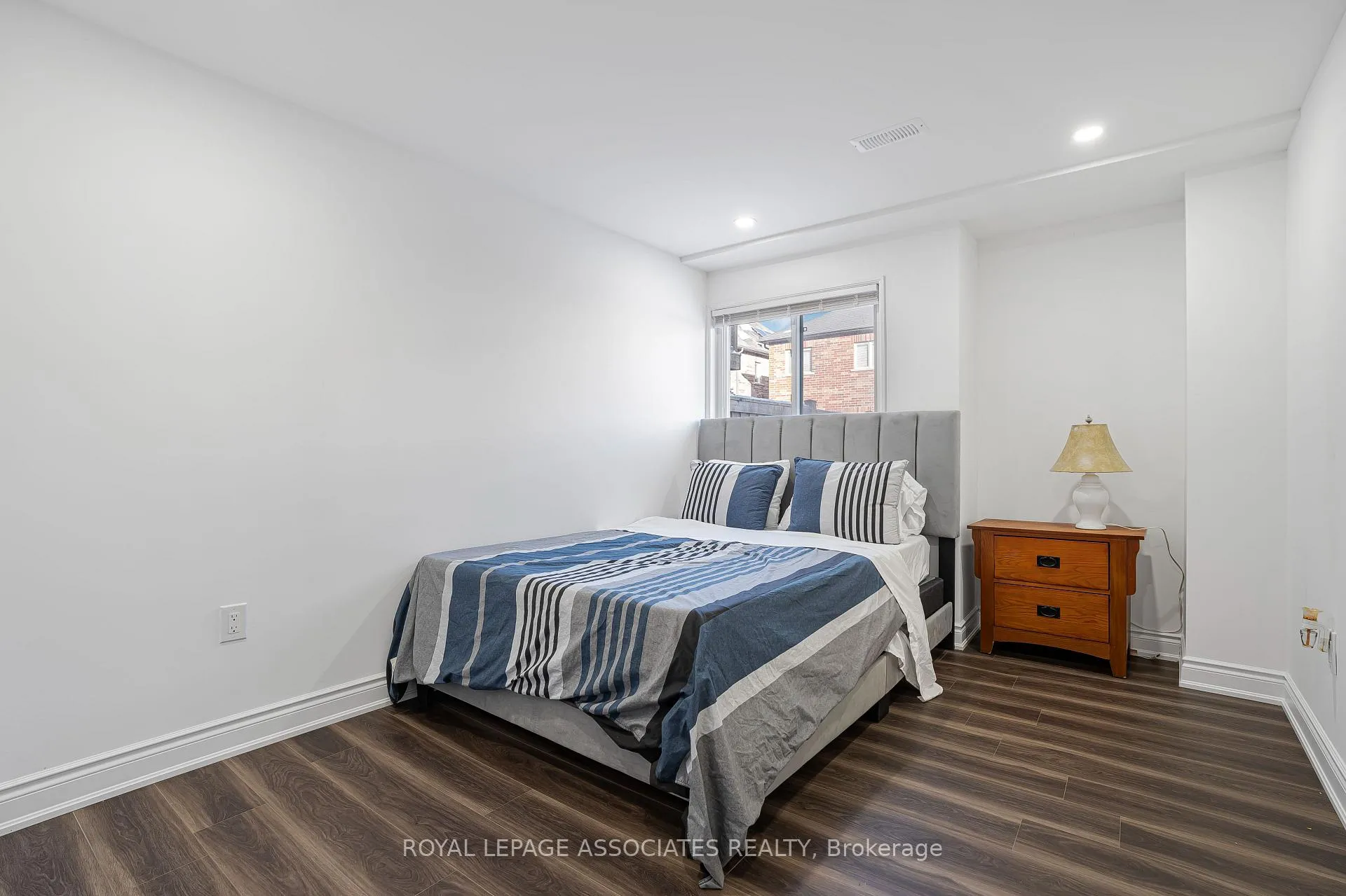 Photo 15 of 2515 Standardbred Drive, Oshawa, Windfields — HOMEH