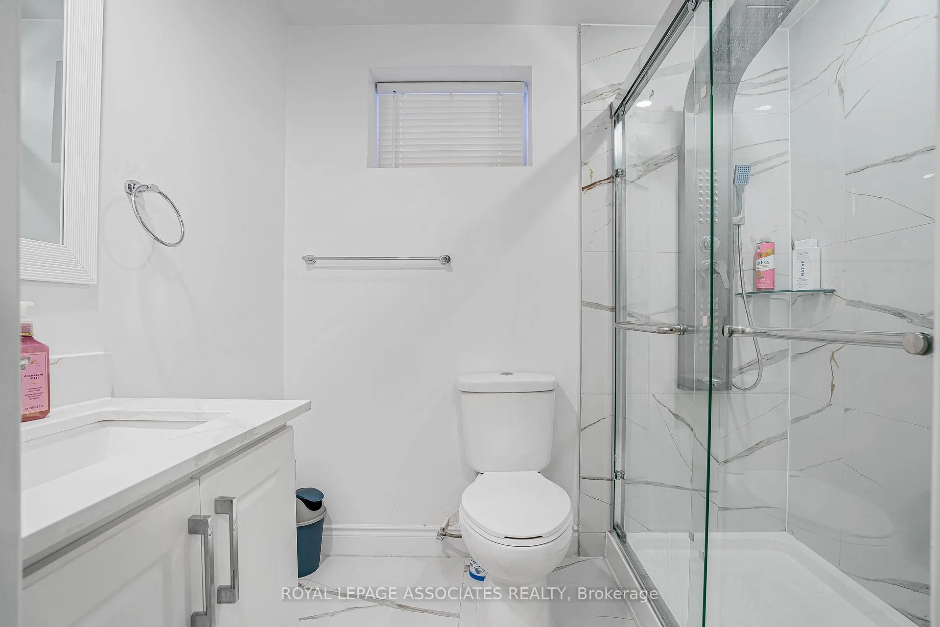 Photo 16 of 2515 Standardbred Drive, Oshawa, Windfields — HOMEH