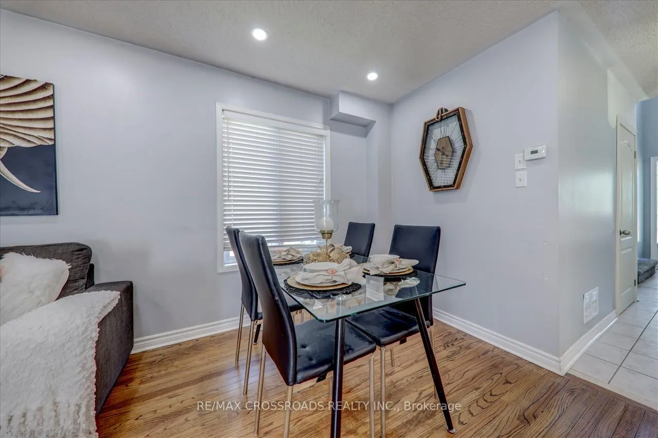 Photo 12 of 32 Dart Court, Clarington, Bowmanville — HOMEH
