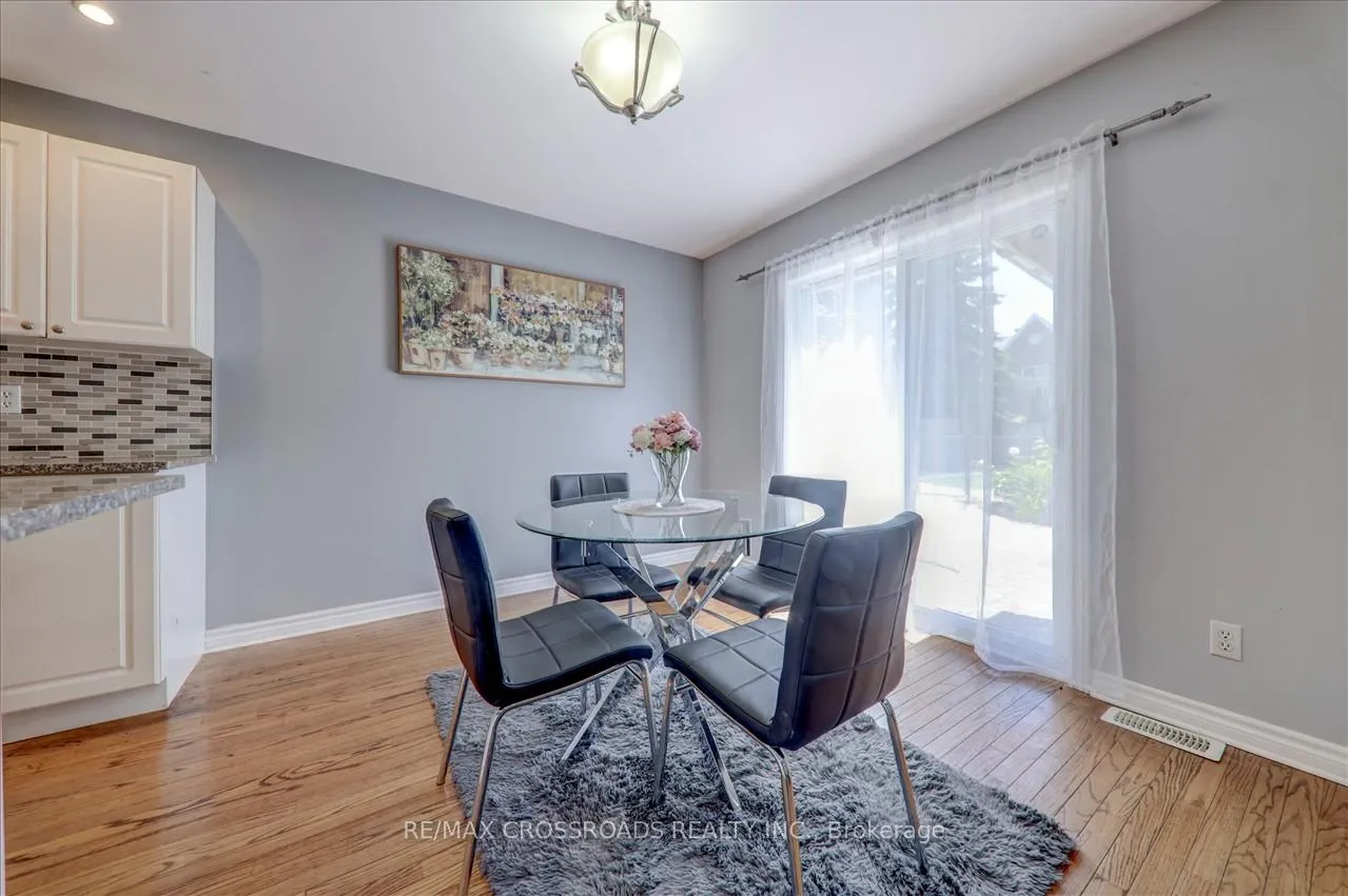 Photo 13 of 32 Dart Court, Clarington, Bowmanville — HOMEH