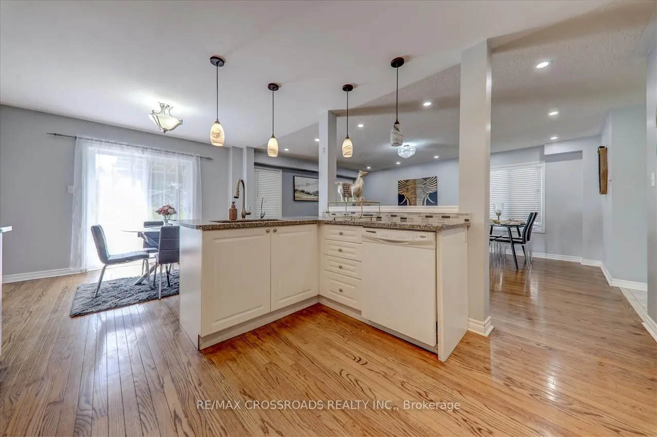 Photo 17 of 32 Dart Court, Clarington, Bowmanville — HOMEH