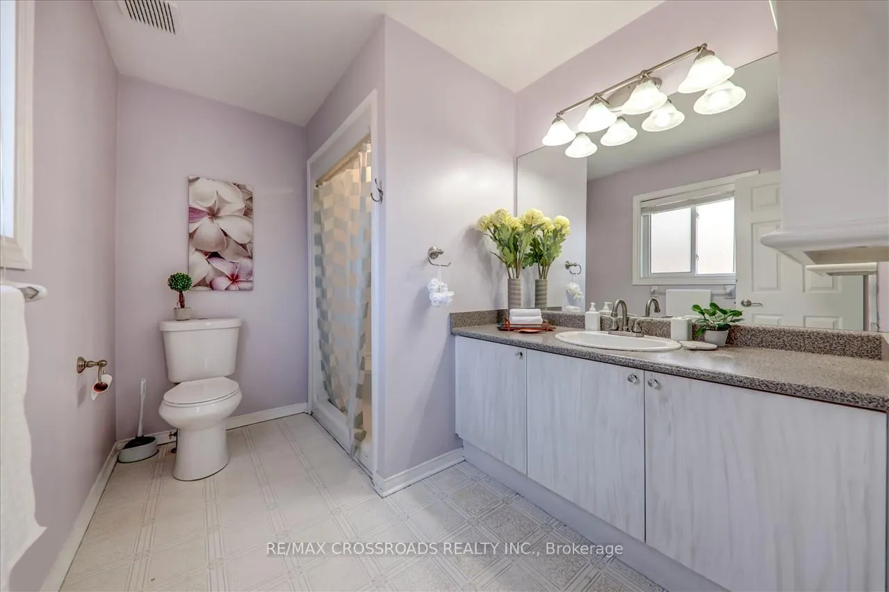 Photo 24 of 32 Dart Court, Clarington, Bowmanville — HOMEH