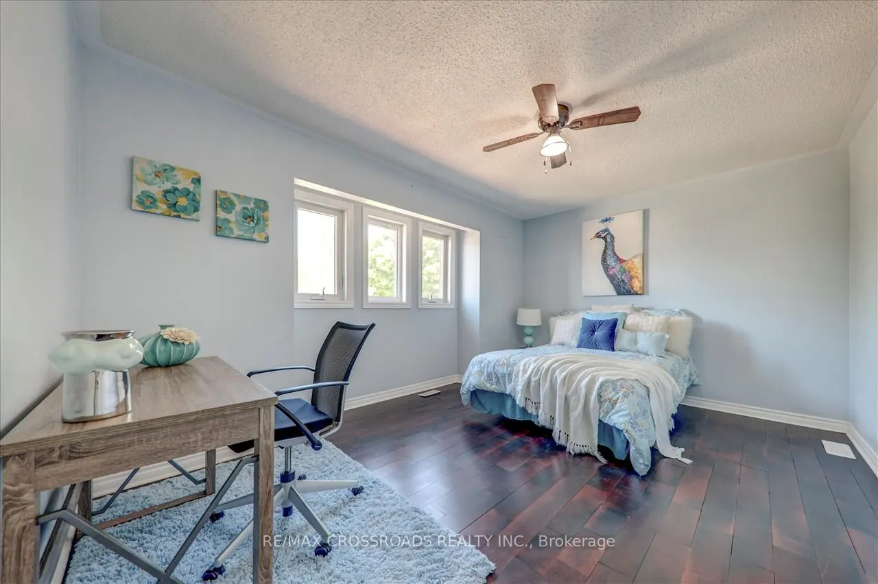 Photo 28 of 32 Dart Court, Clarington, Bowmanville — HOMEH