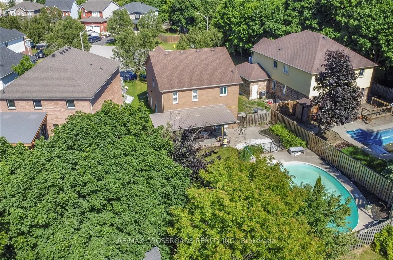 Photo 43 of 32 Dart Court, Clarington, Bowmanville — HOMEH