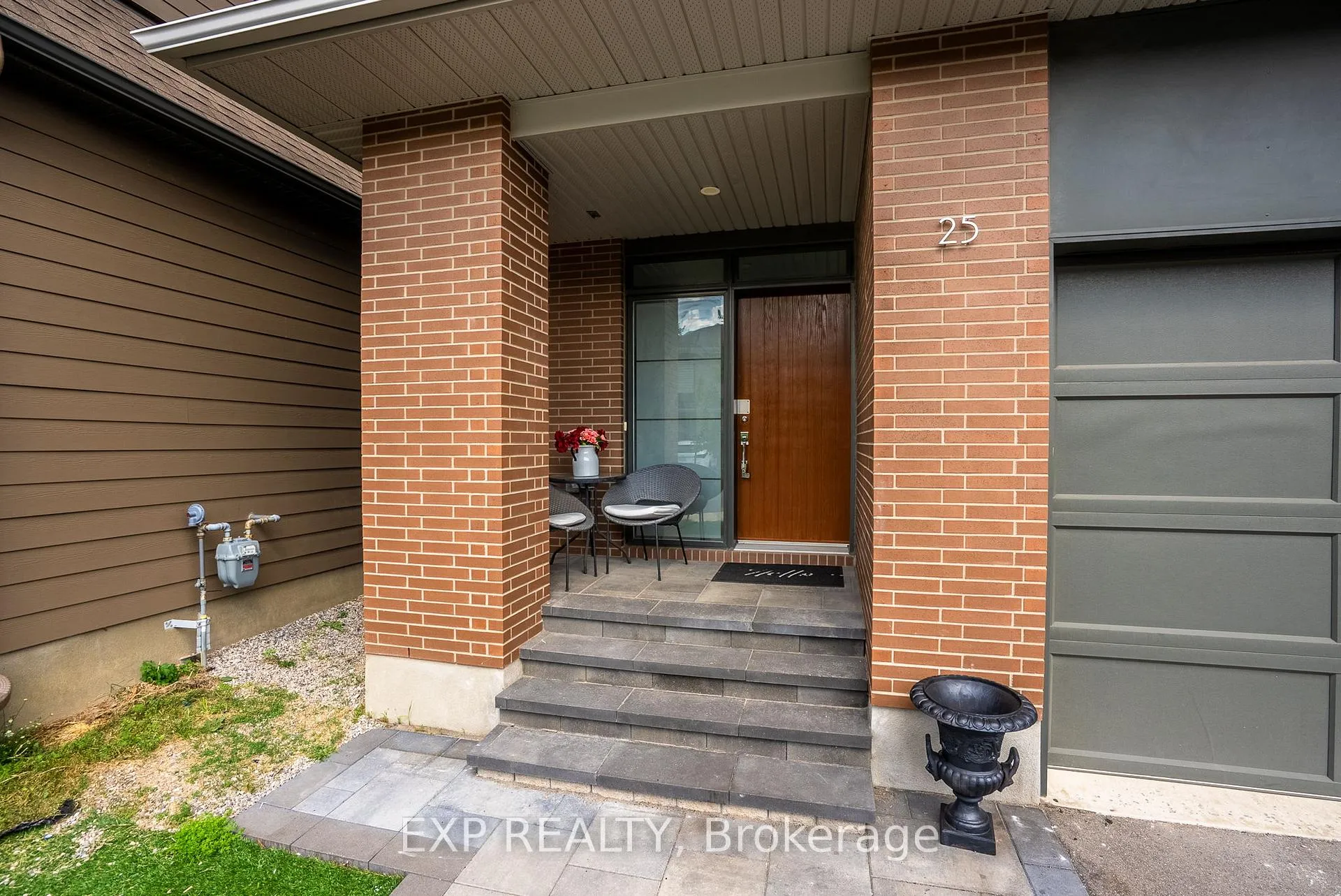 Photo 5 of 25 Stanhope Court, Ottawa, Barrhaven - Stonebridge — HOMEH