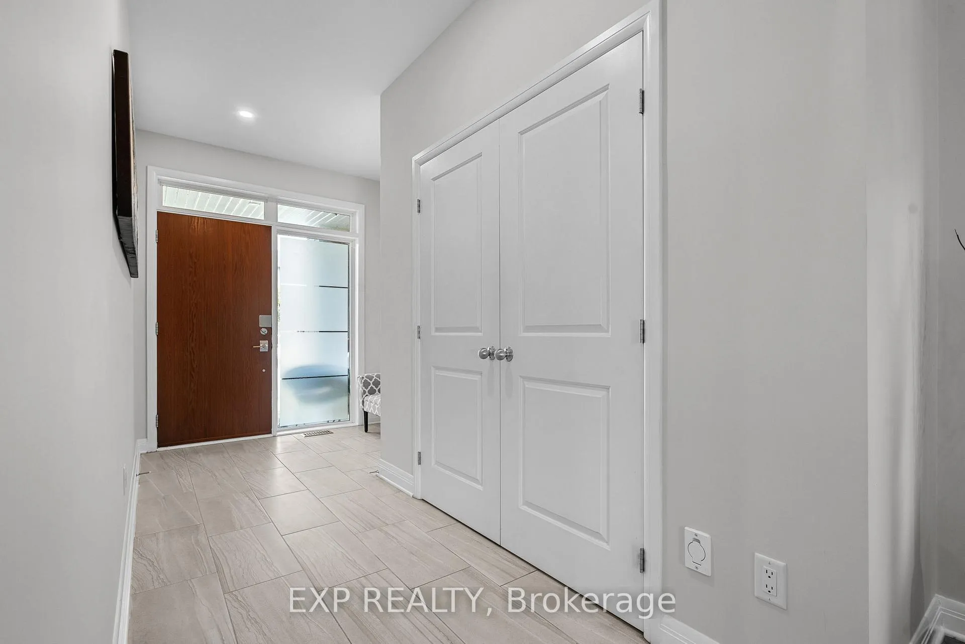 Photo 7 of 25 Stanhope Court, Ottawa, Barrhaven - Stonebridge — HOMEH