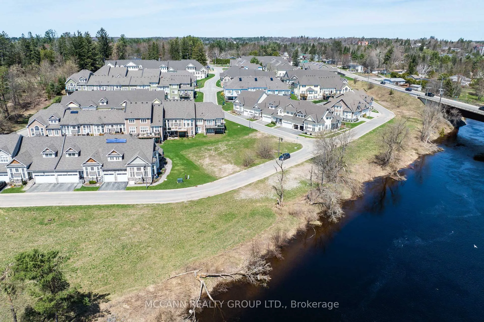 Photo 1 of 30&32&34 Kent Crescent, Bracebridge, Monck (Bracebridge) — HOMEH