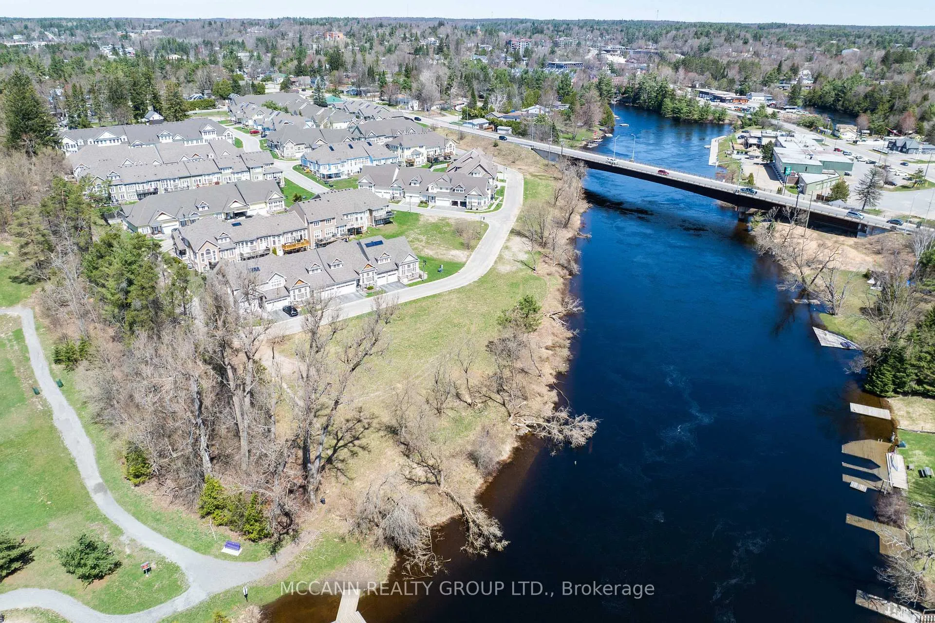 Photo 3 of 30&32&34 Kent Crescent, Bracebridge, Monck (Bracebridge) — HOMEH