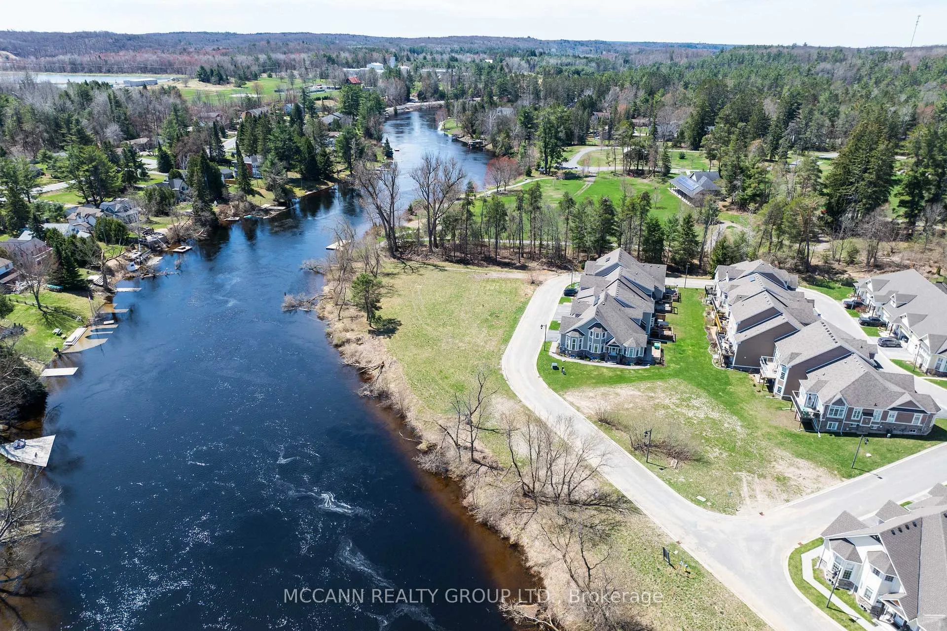 Photo 5 of 30&32&34 Kent Crescent, Bracebridge, Monck (Bracebridge) — HOMEH
