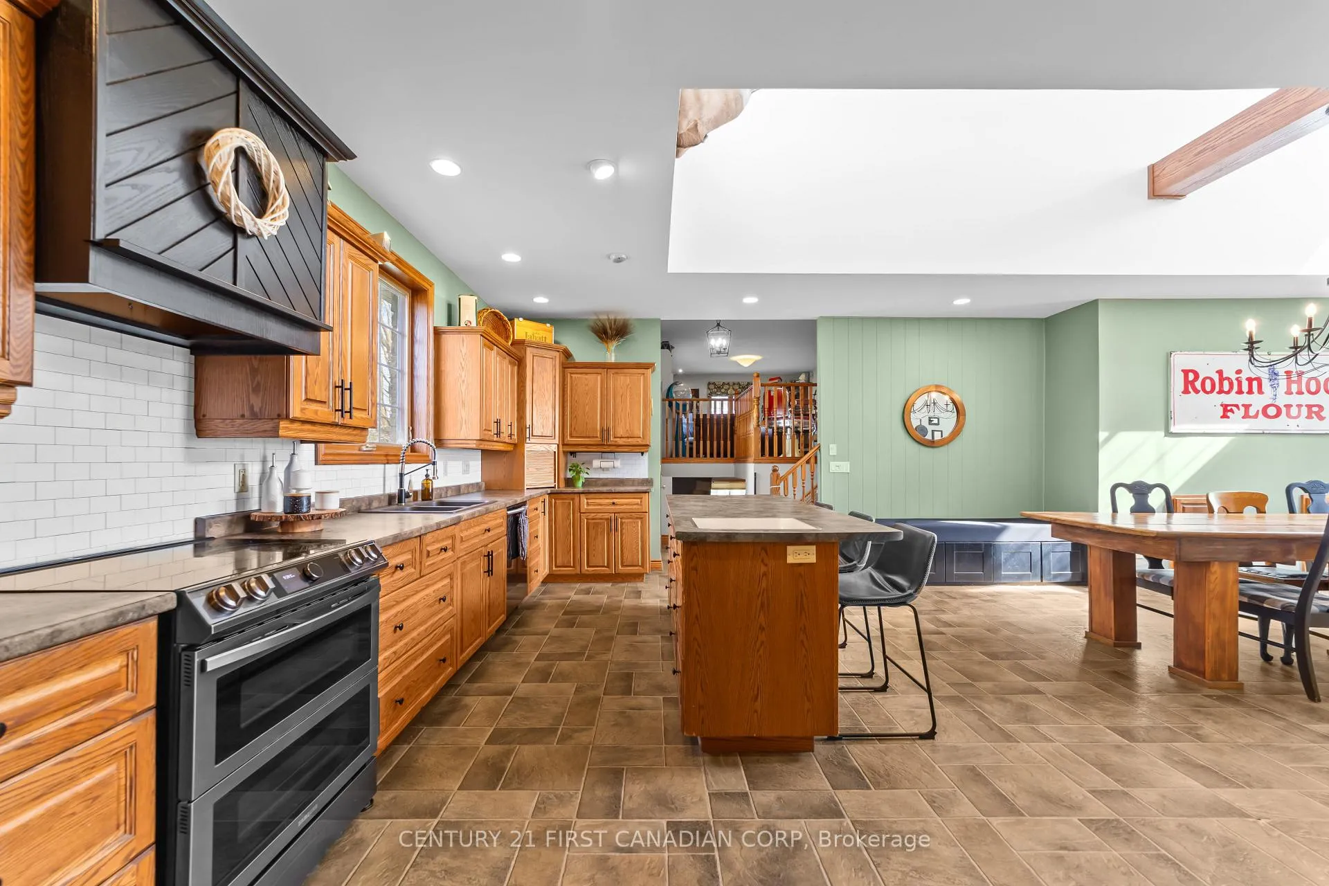 Photo 5 of 5291 Mount Carmel Drive, North Middlesex, Rural North Middlesex — HOMEH