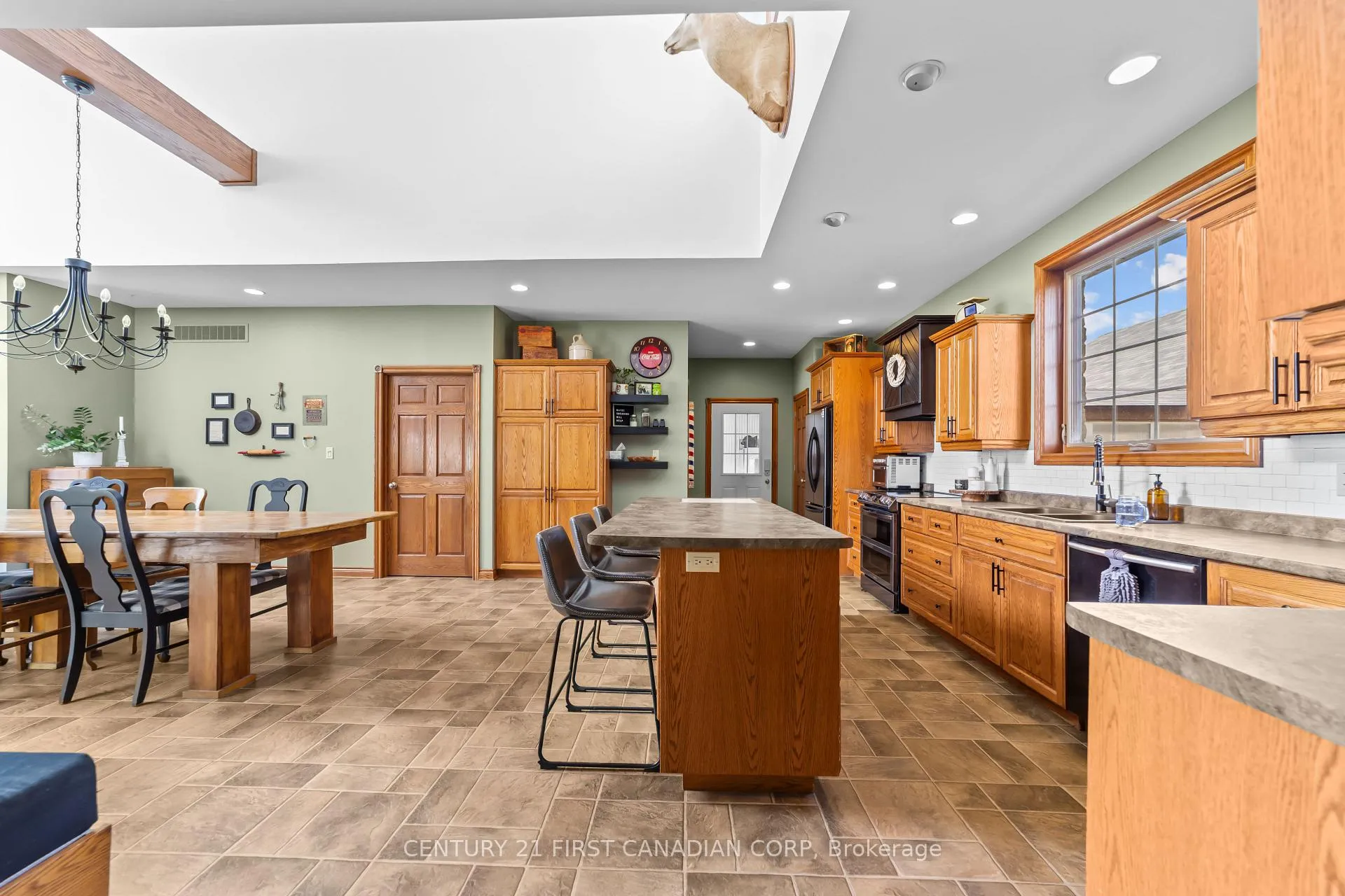 Photo 6 of 5291 Mount Carmel Drive, North Middlesex, Rural North Middlesex — HOMEH