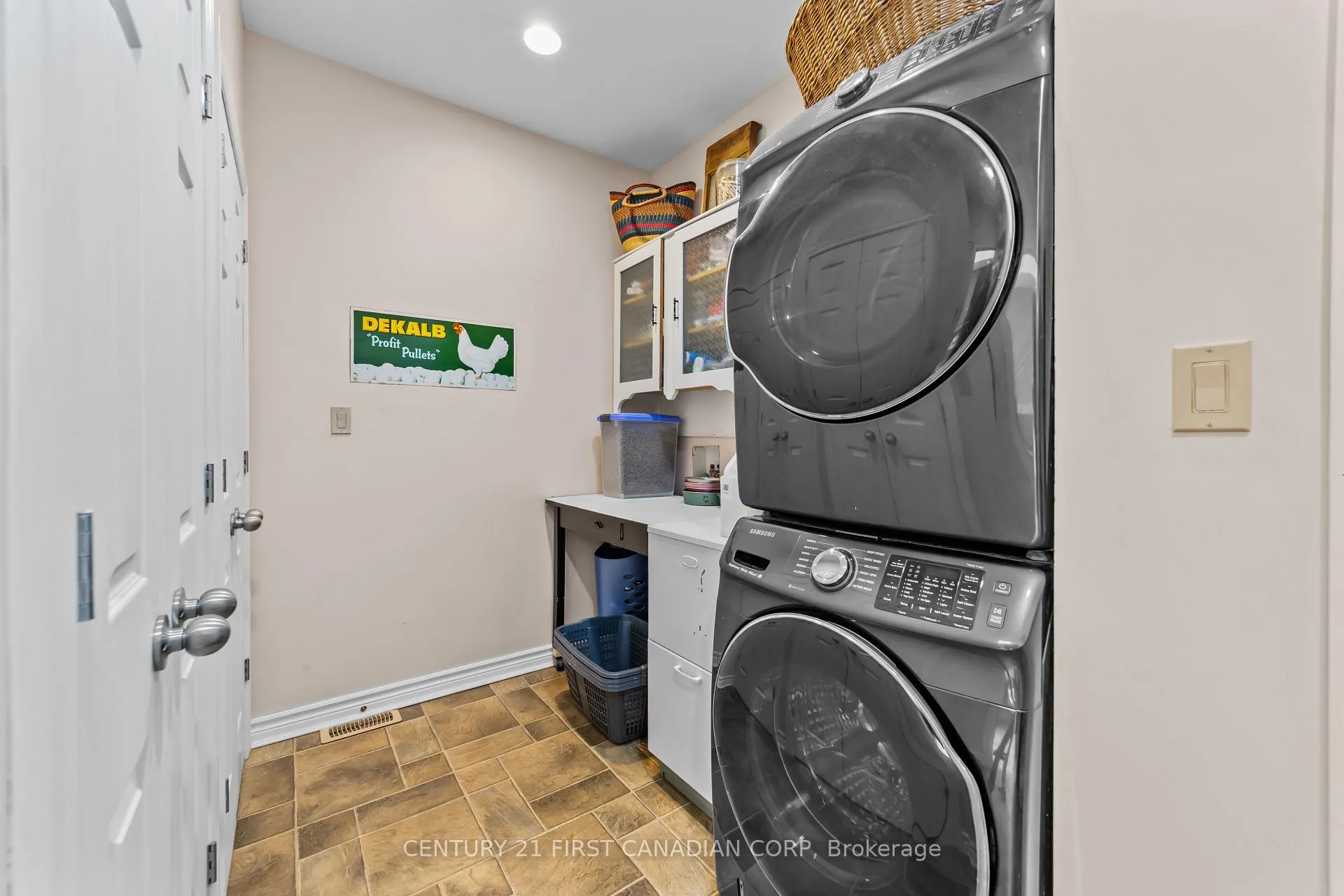 Photo 15 of 5291 Mount Carmel Drive, North Middlesex, Rural North Middlesex — HOMEH