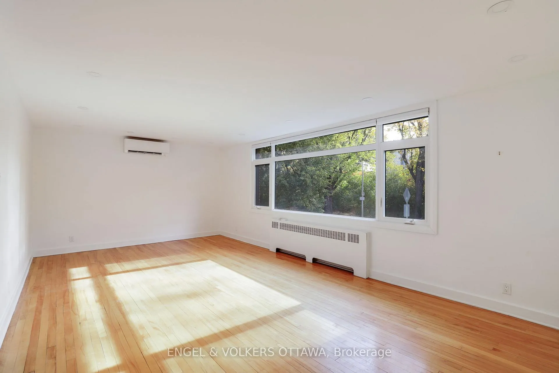 Photo 4 of Unit 1, 75 Heney Street, Ottawa, Lower Town — HOMEH