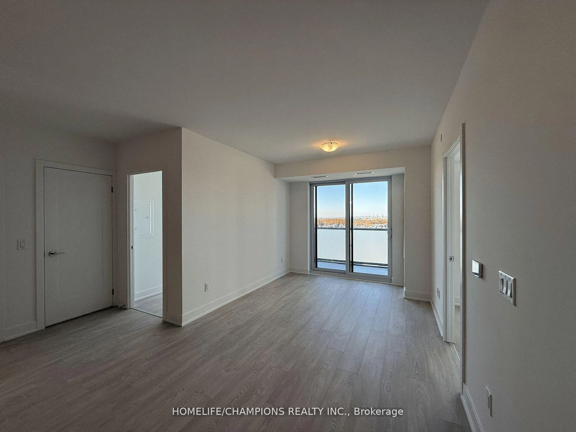 Photo 4 of Unit 1008, 2545 Simcoe Street N, Oshawa, Windfields — HOMEH