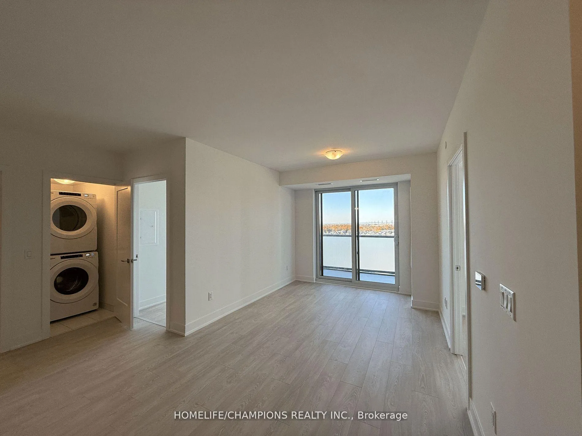 Photo 9 of Unit 1008, 2545 Simcoe Street N, Oshawa, Windfields — HOMEH