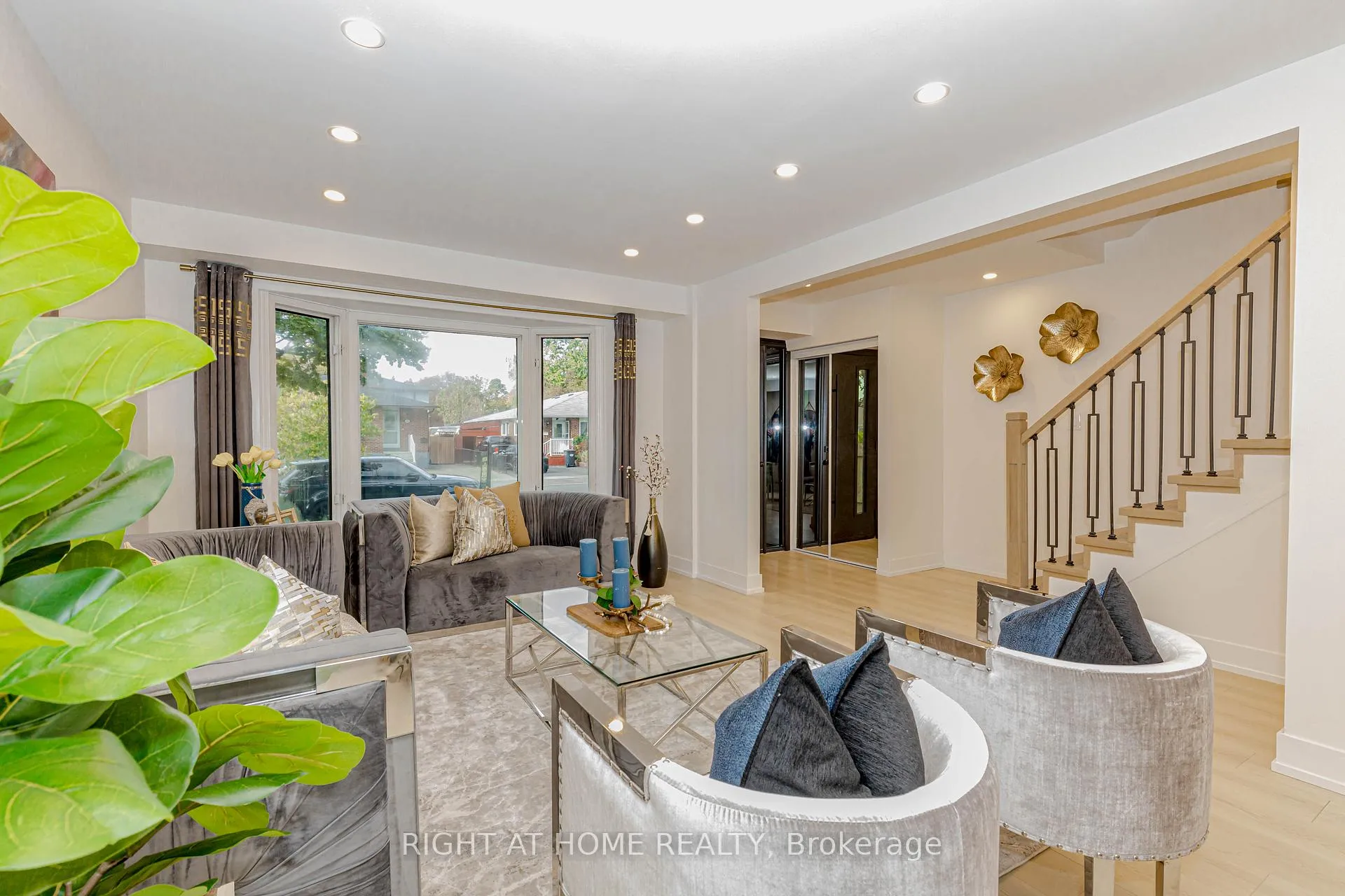 Photo 14 of 179 Archdekin Drive, Brampton, Madoc — HOMEH