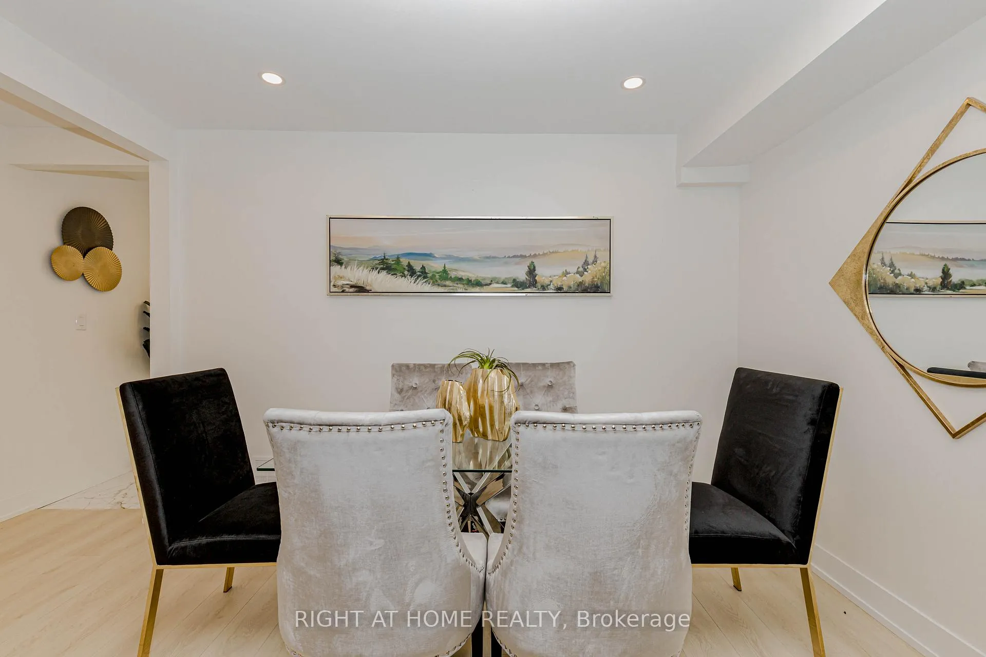 Photo 15 of 179 Archdekin Drive, Brampton, Madoc — HOMEH