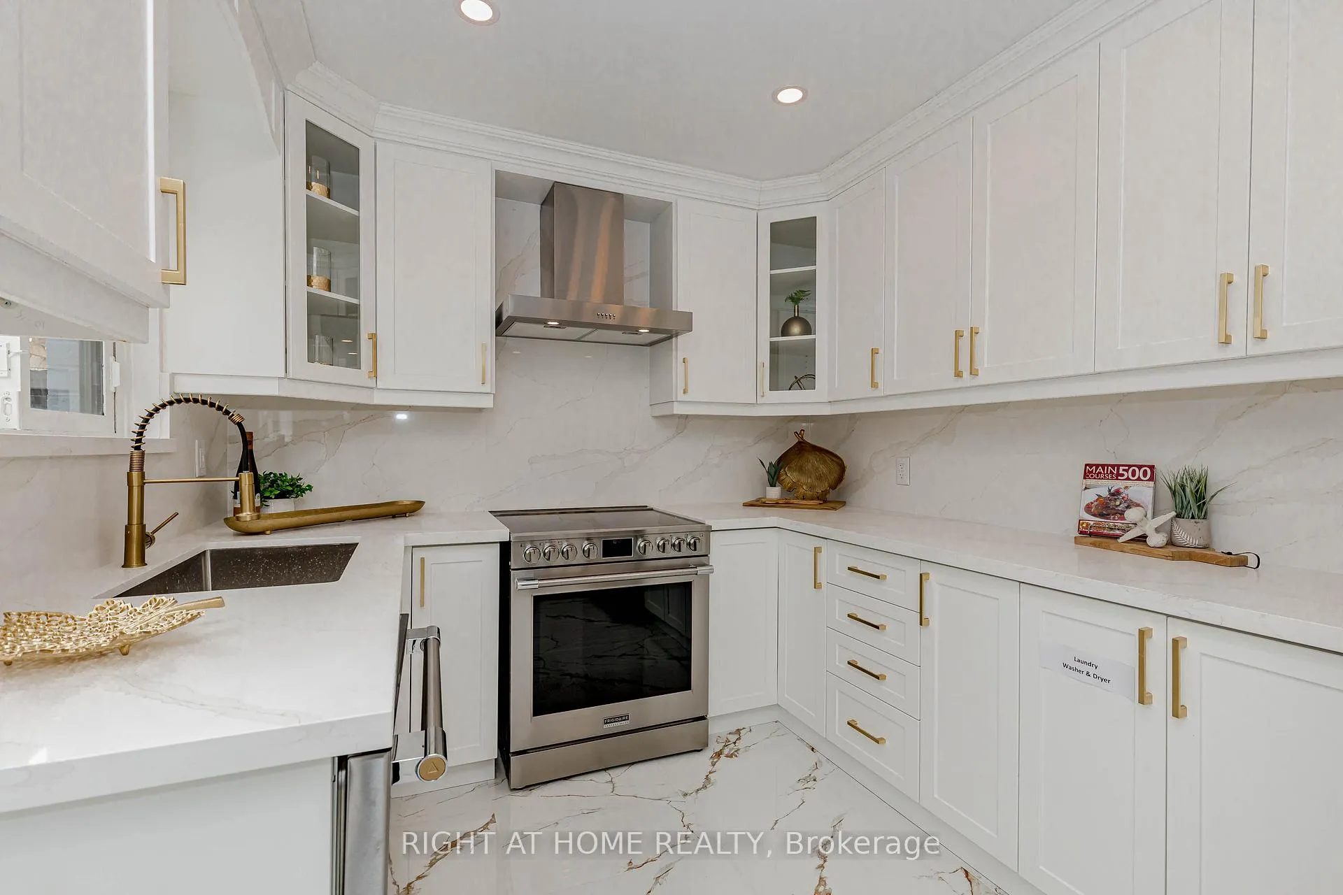 Photo 22 of 179 Archdekin Drive, Brampton, Madoc — HOMEH