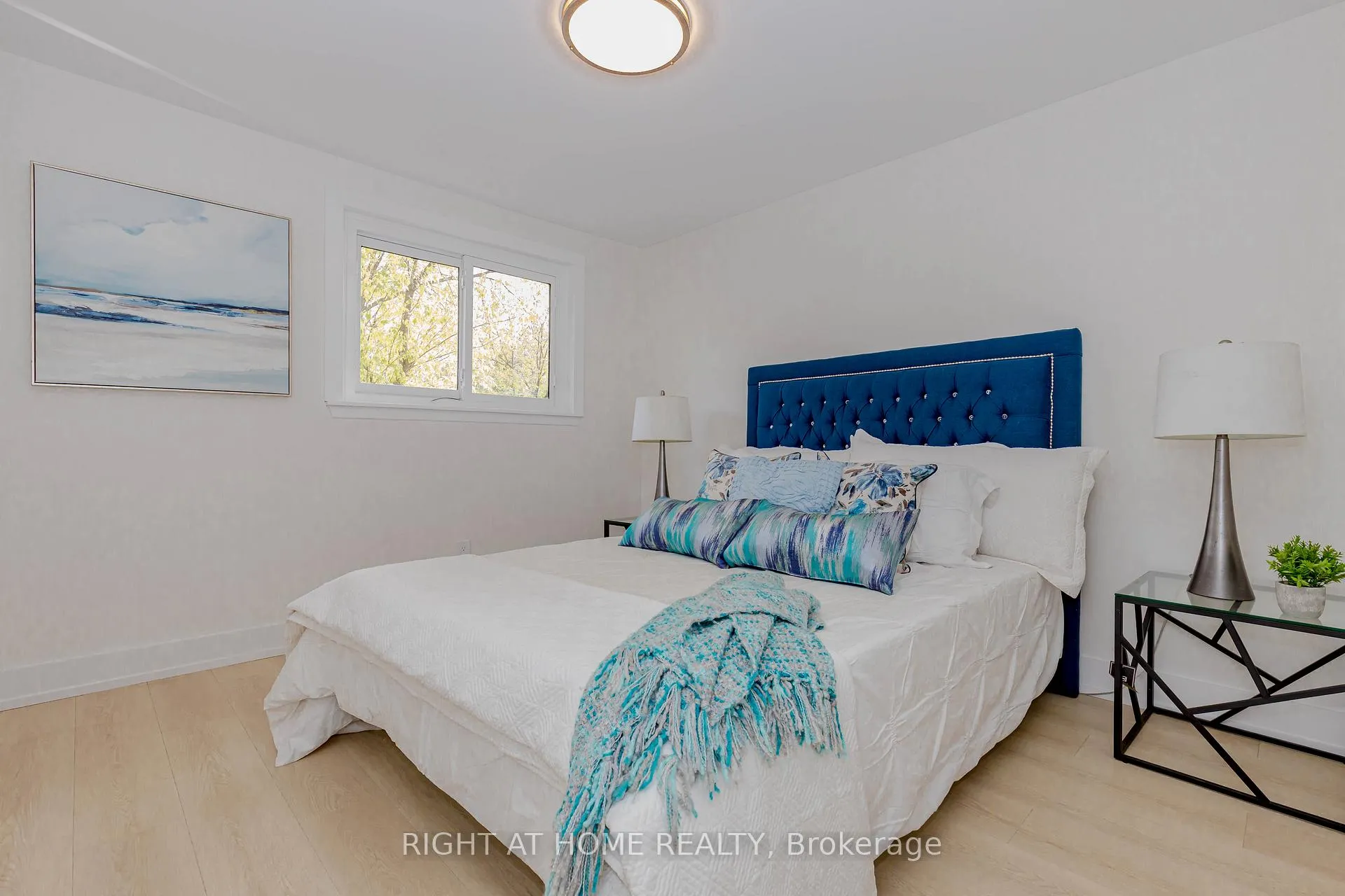 Photo 27 of 179 Archdekin Drive, Brampton, Madoc — HOMEH