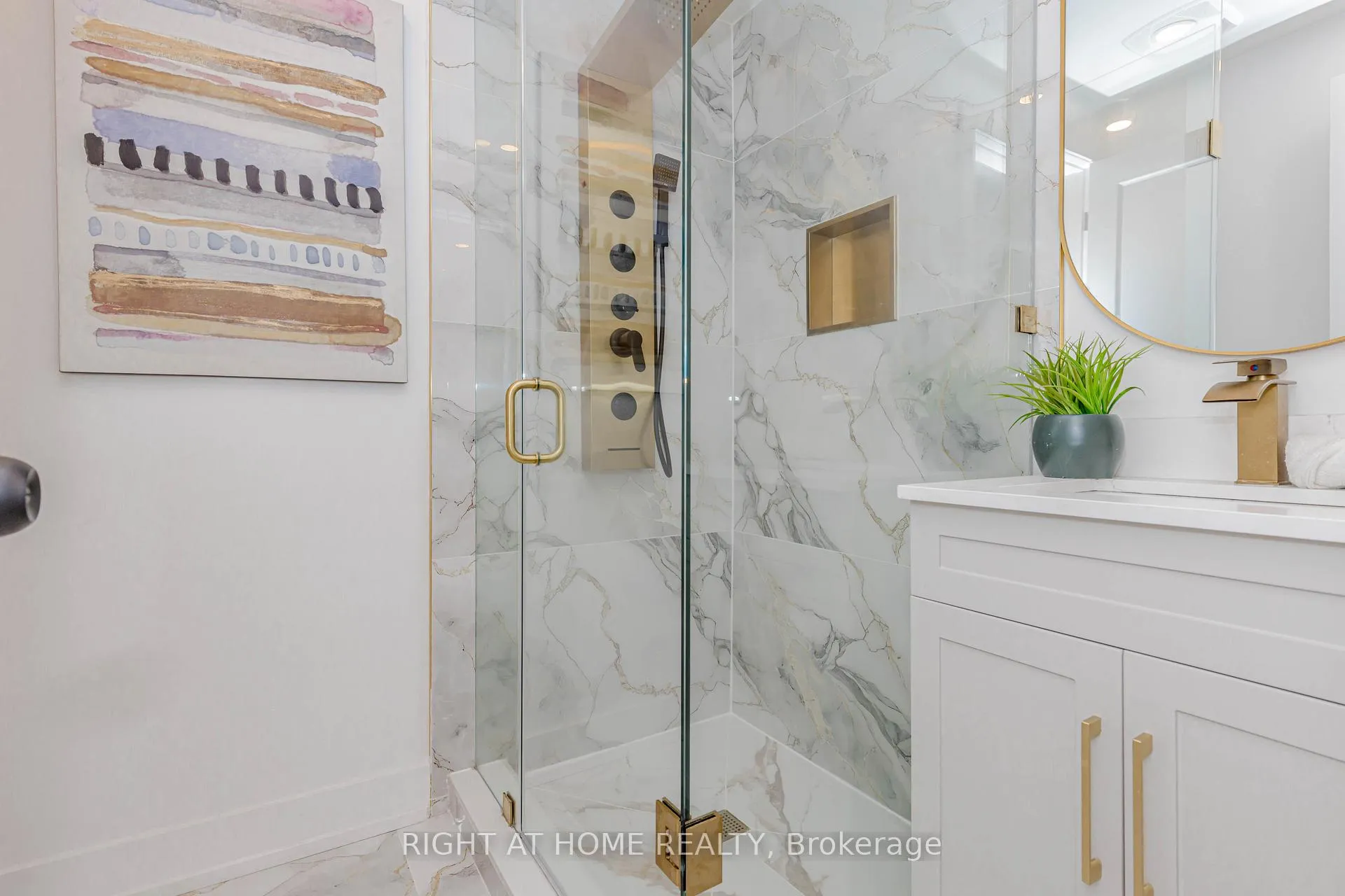 Photo 28 of 179 Archdekin Drive, Brampton, Madoc — HOMEH
