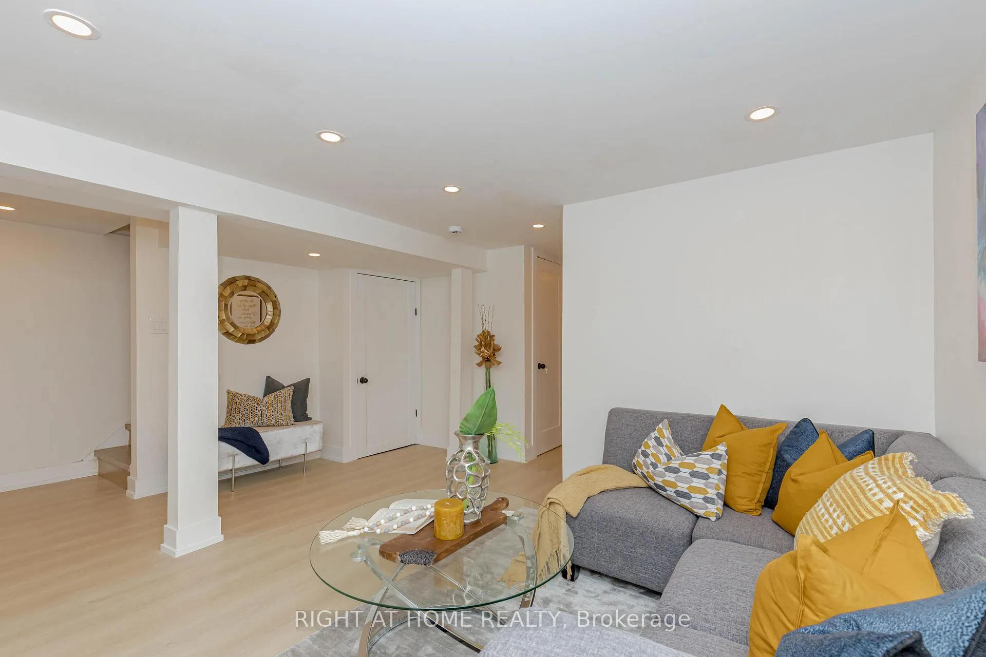 Photo 37 of 179 Archdekin Drive, Brampton, Madoc — HOMEH
