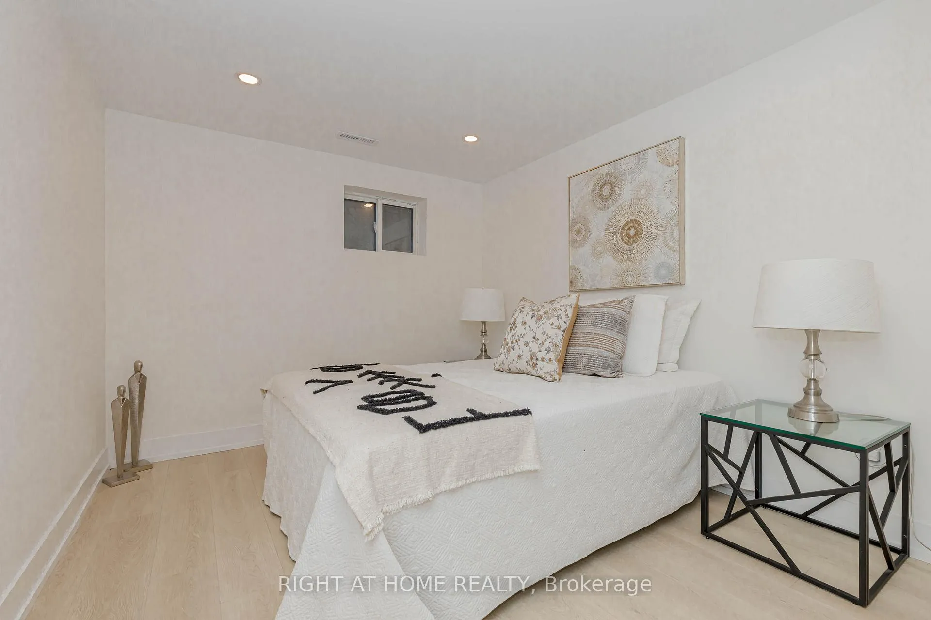 Photo 41 of 179 Archdekin Drive, Brampton, Madoc — HOMEH