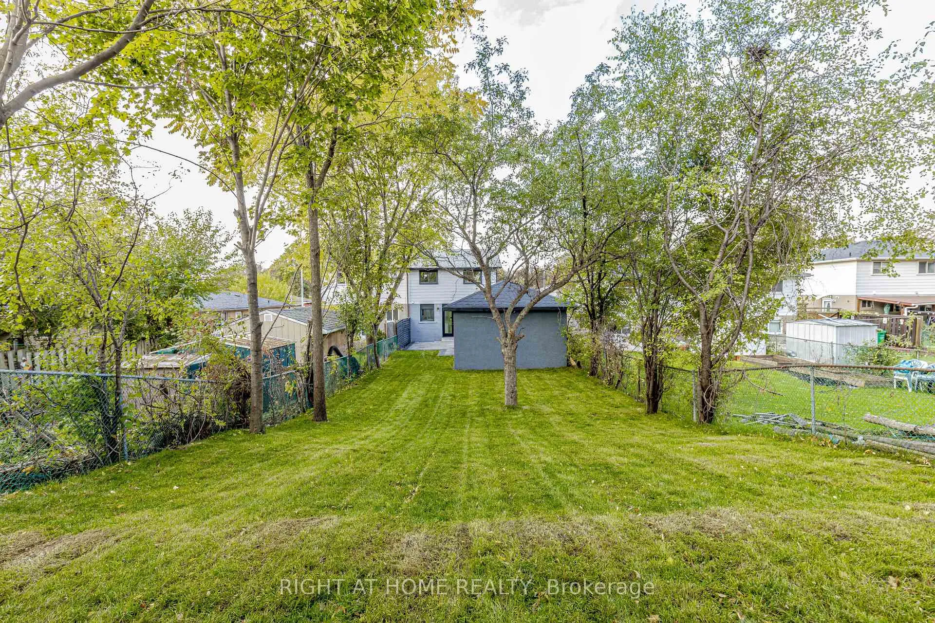 Photo 49 of 179 Archdekin Drive, Brampton, Madoc — HOMEH