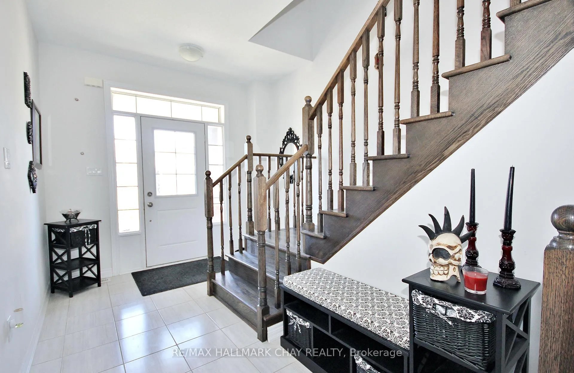 Photo 2 of 1509 Angus Street, Innisfil, Rural Innisfil — HOMEH