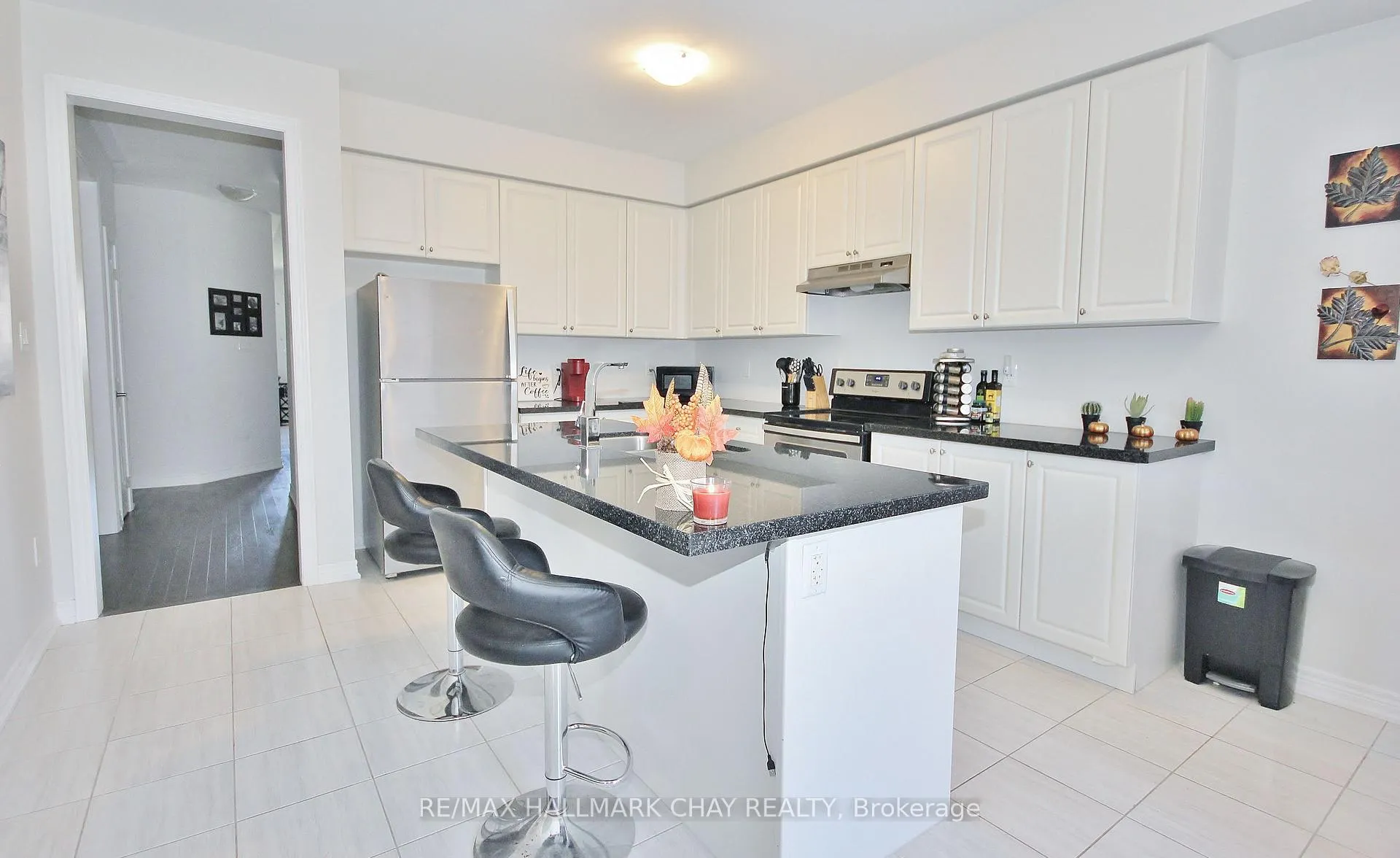 Photo 4 of 1509 Angus Street, Innisfil, Rural Innisfil — HOMEH